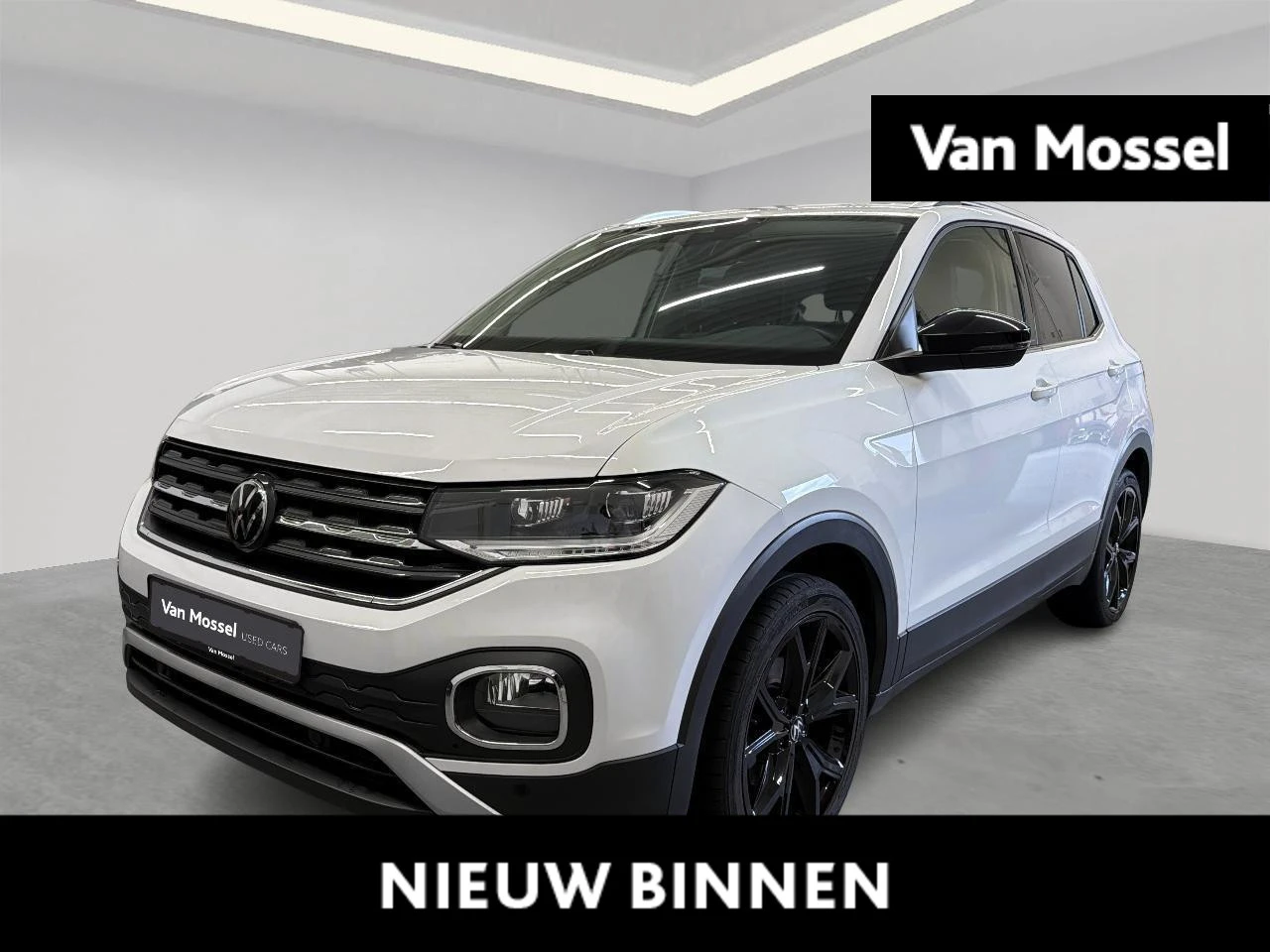Volkswagen-T-Cross-image-0