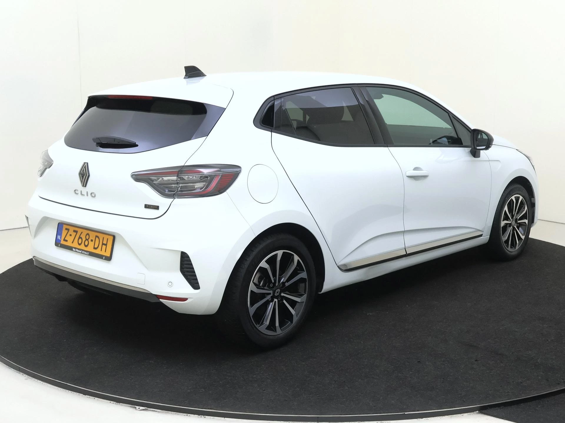 Renault-Clio-image-7