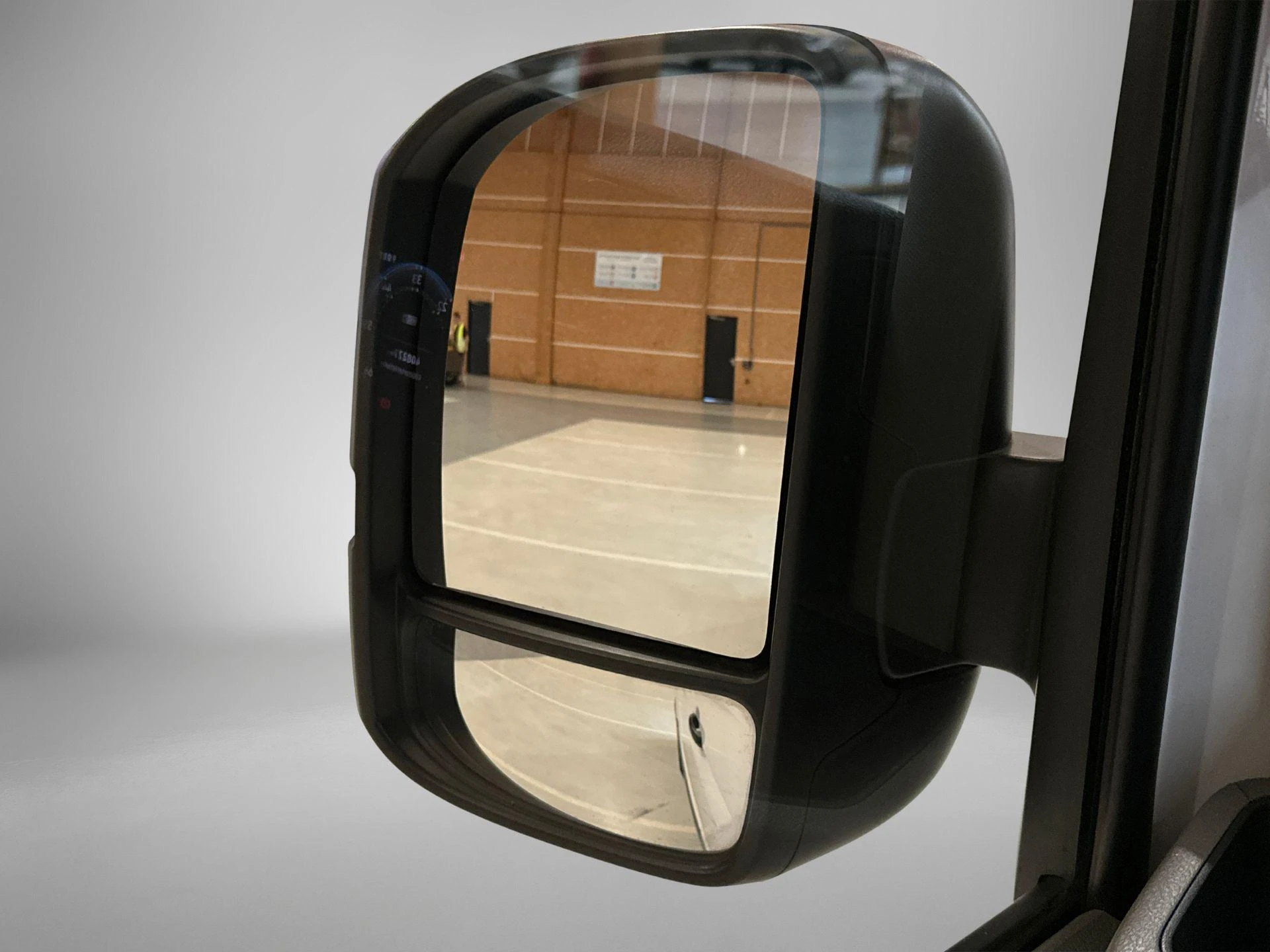 Volkswagen-Crafter-image-14