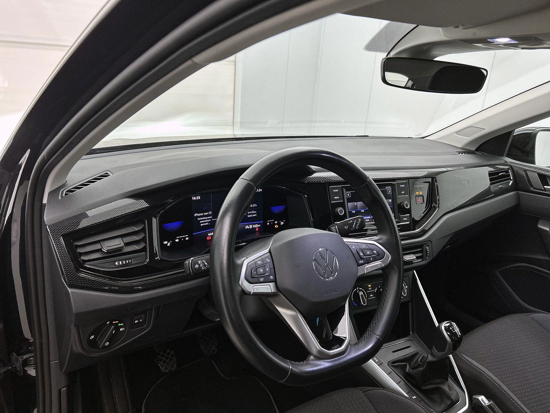Volkswagen-Taigo-image-16