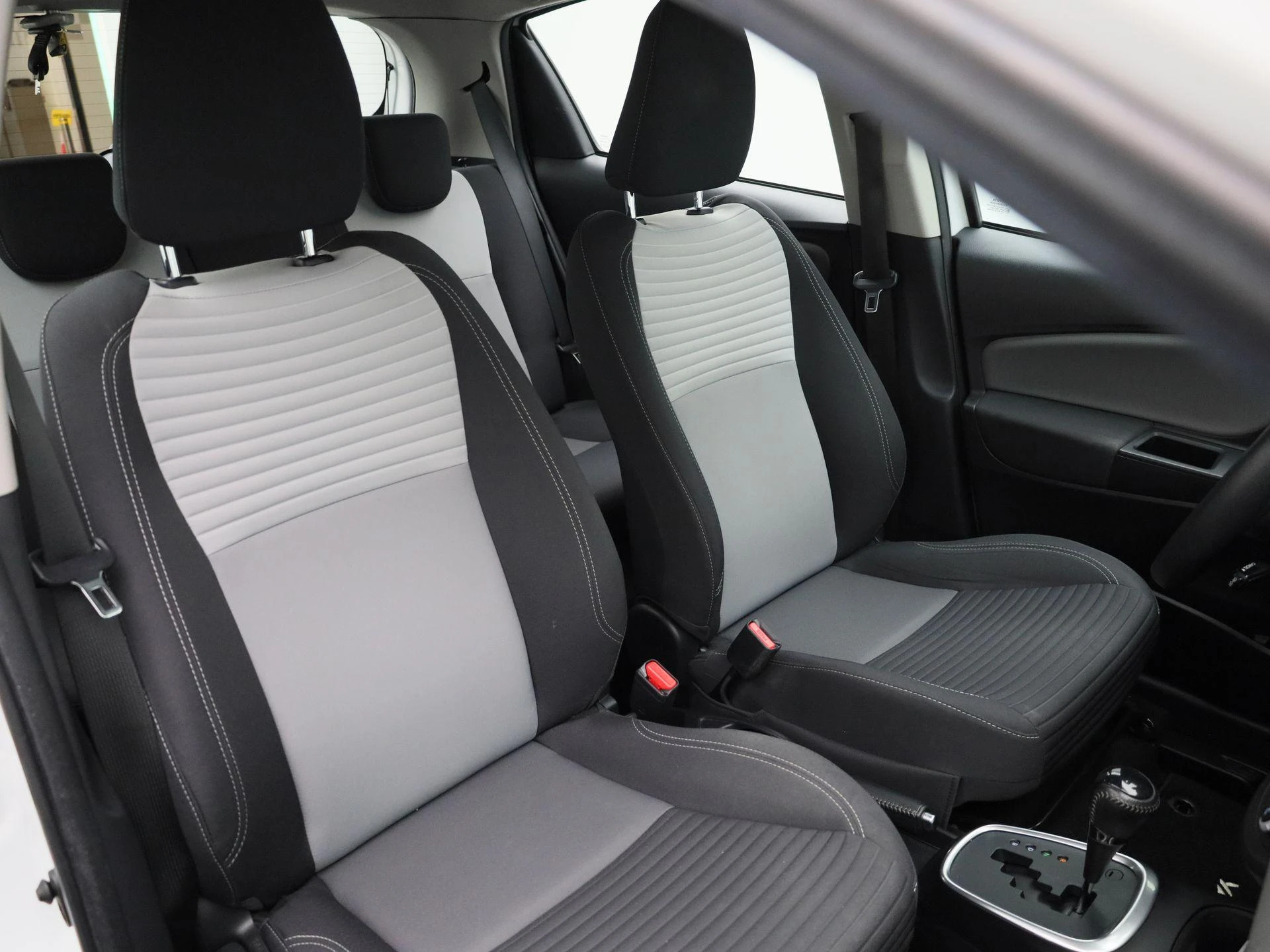 Toyota-Yaris-image-37
