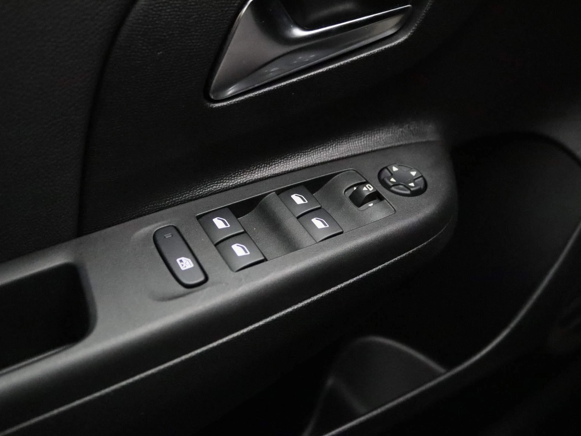 Opel-Corsa-e-image-25