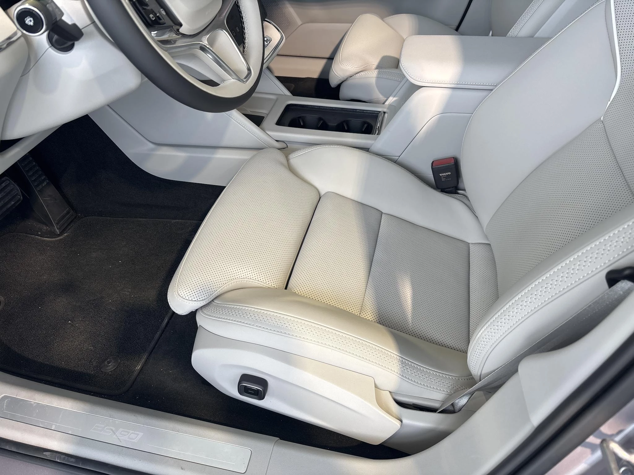 Volvo-ES90-image-9