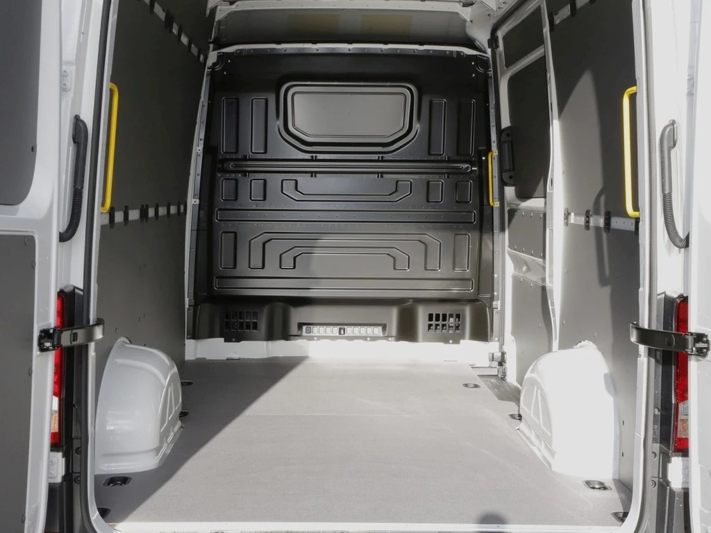 Volkswagen Crafter 35 Kasten 2.0 l 103 kW 8-Gang Aut.