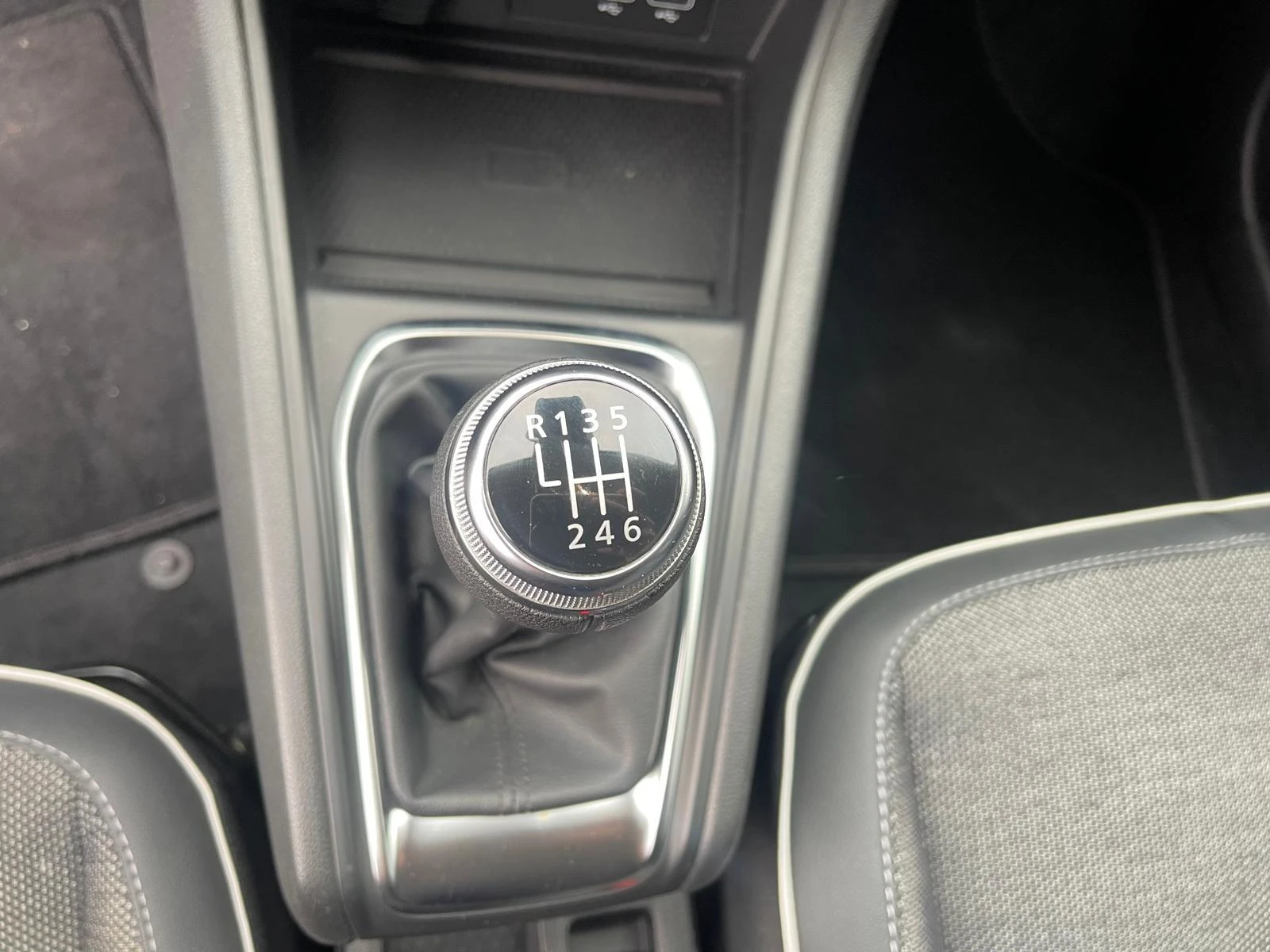 Renault-Captur-image-9