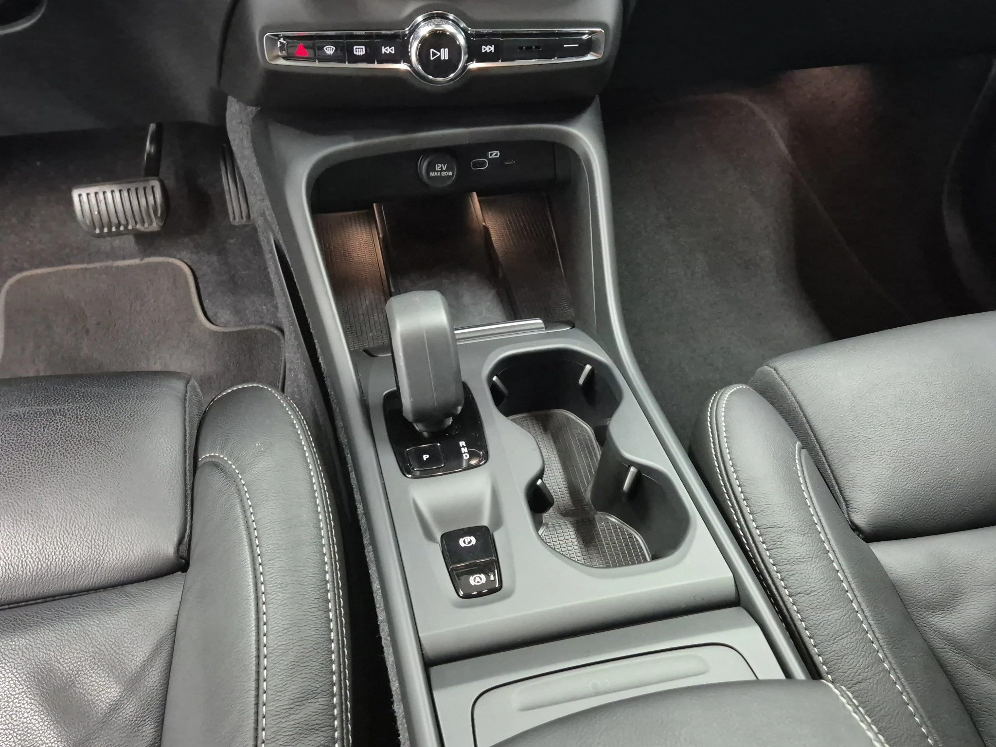 Volvo XC40 B3 2WD Core (EURO 6d)