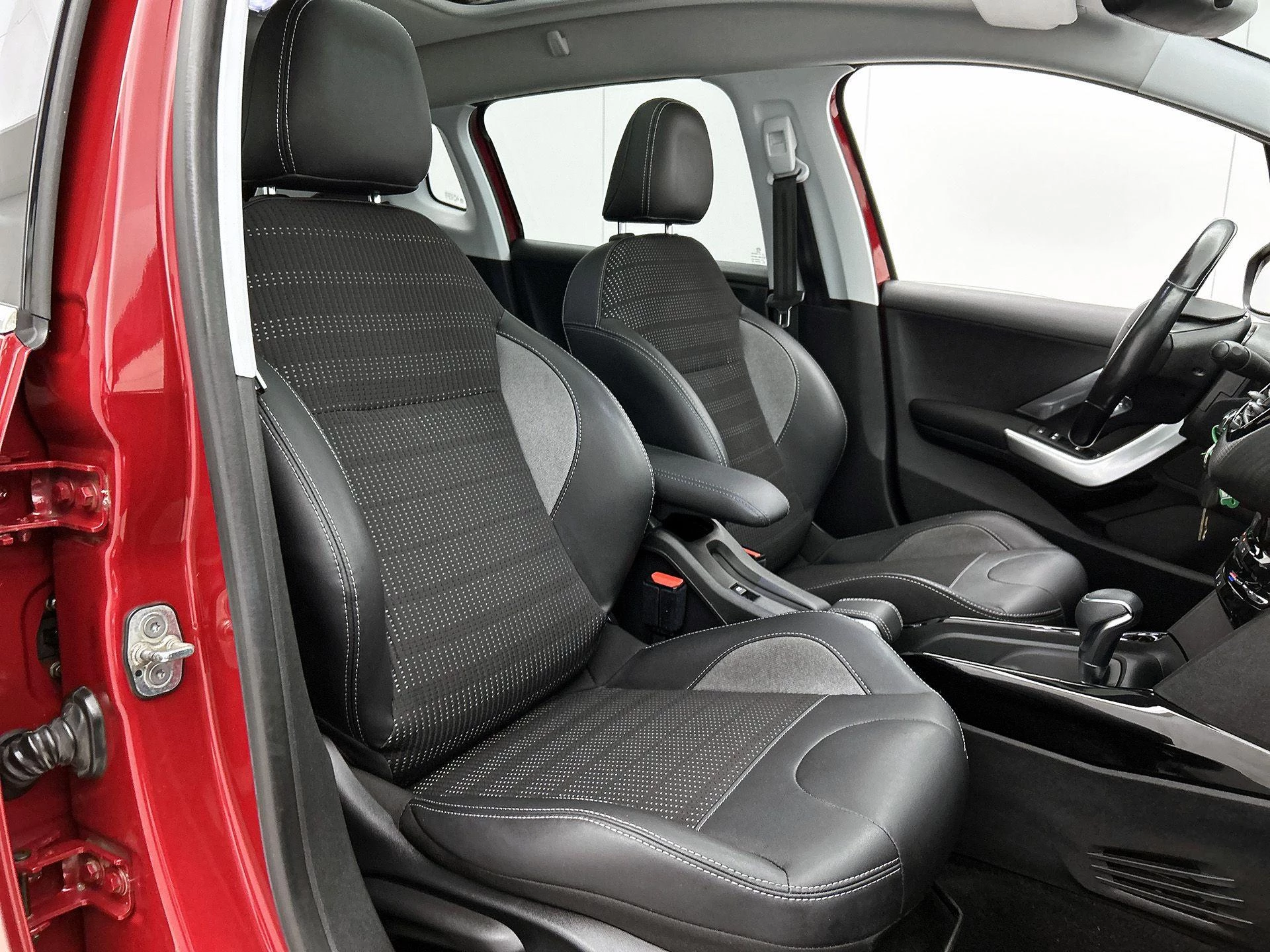 Peugeot-2008-image-36