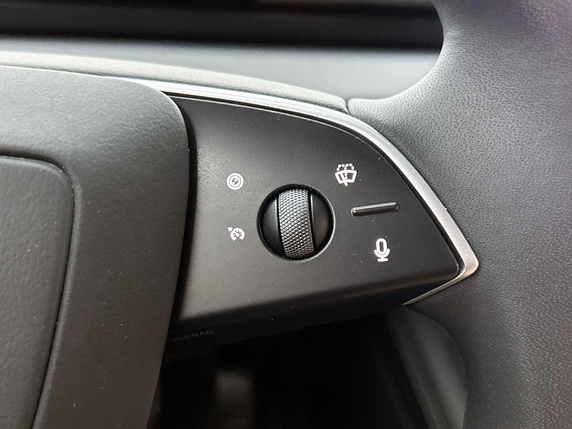 Tesla-Model 3-image-5