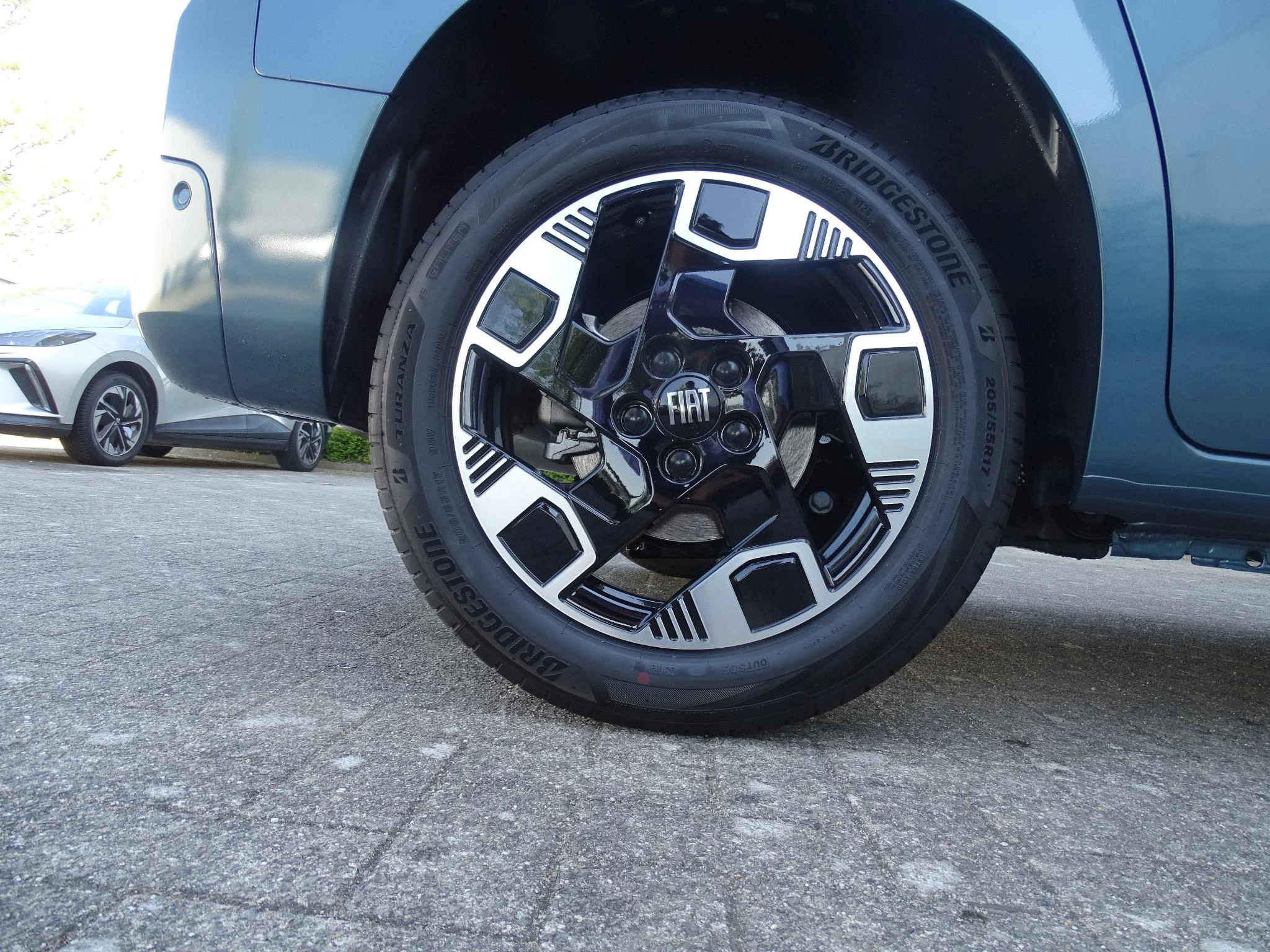 Fiat Qubo 1.2T +gps+camera+park pilot +magic top