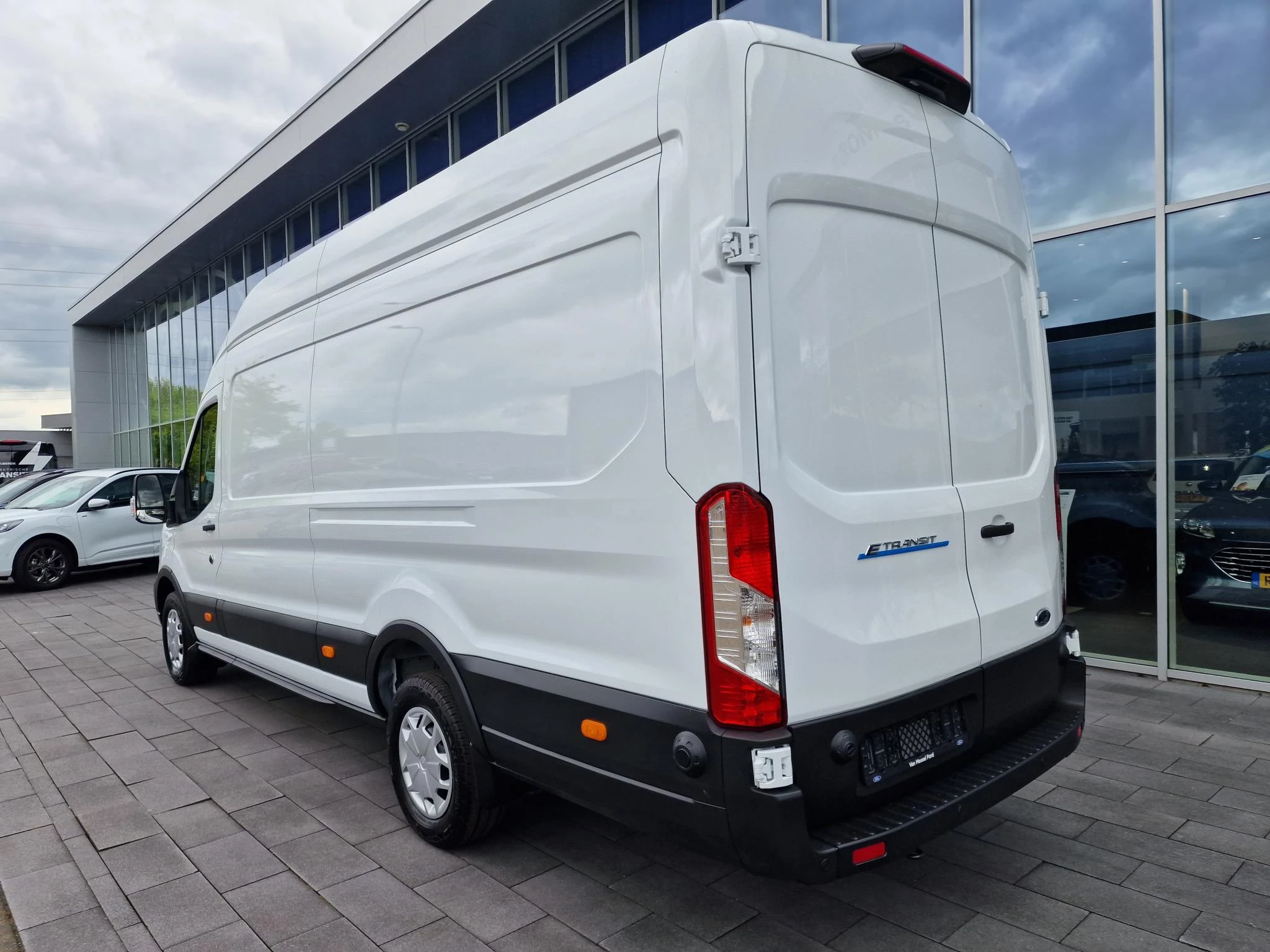 Ford-E-Transit-image-5