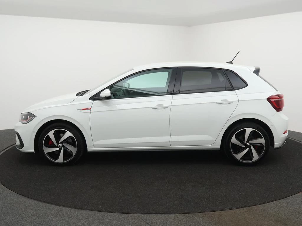 Volkswagen-Polo-image-5