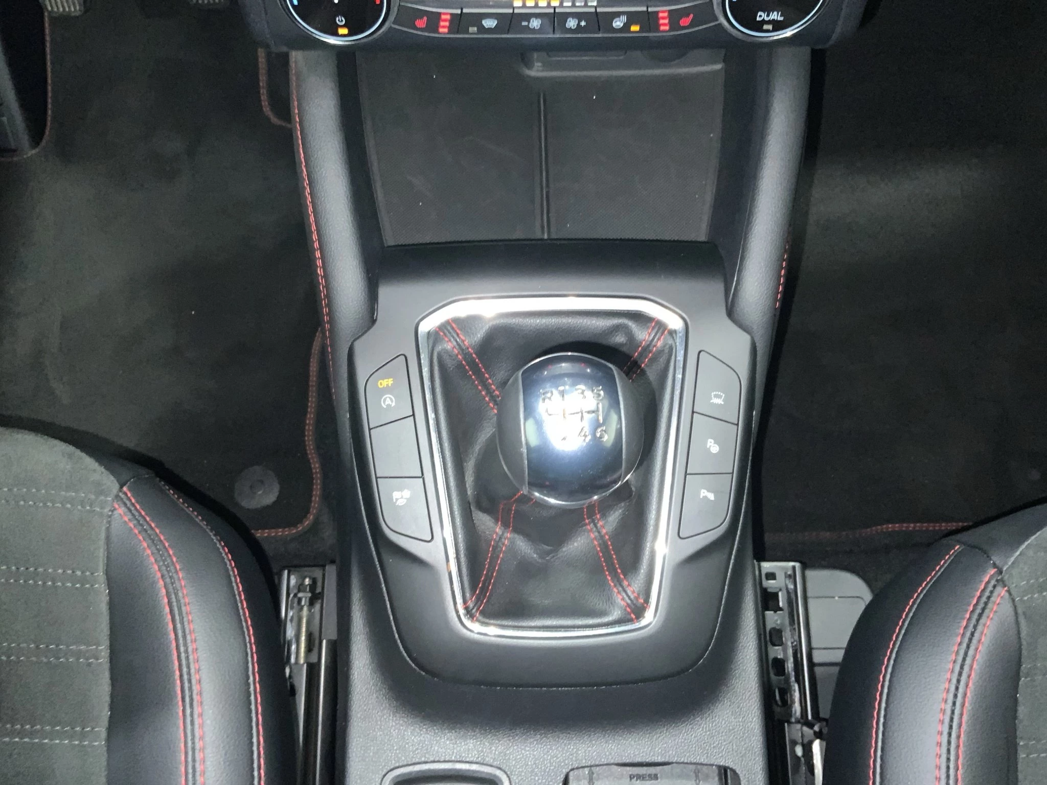 Ford Kuga ST-Line X | ACC | KAMERA | SHZ | LRHZ | WSH