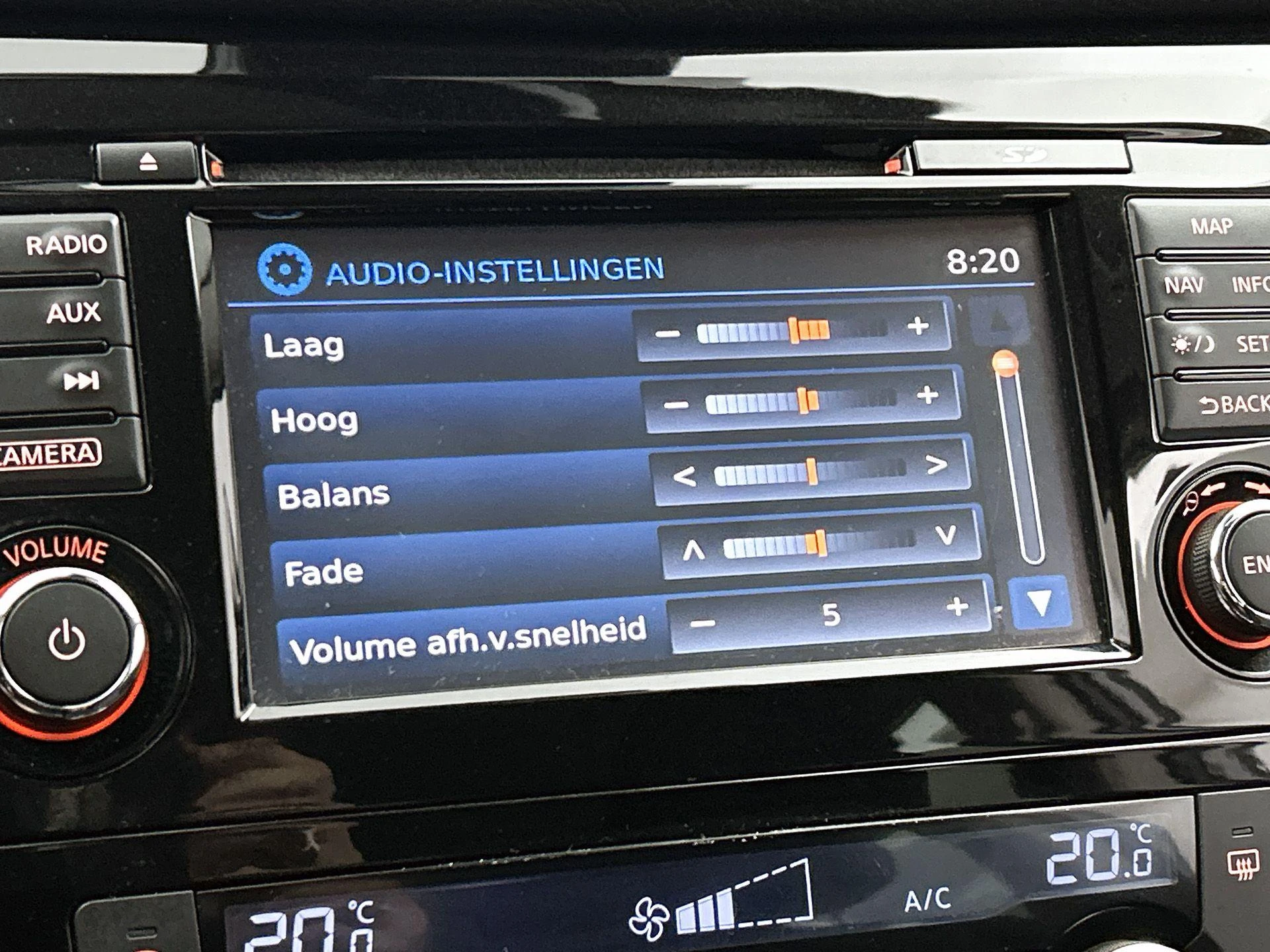Nissan-QASHQAI-image-8