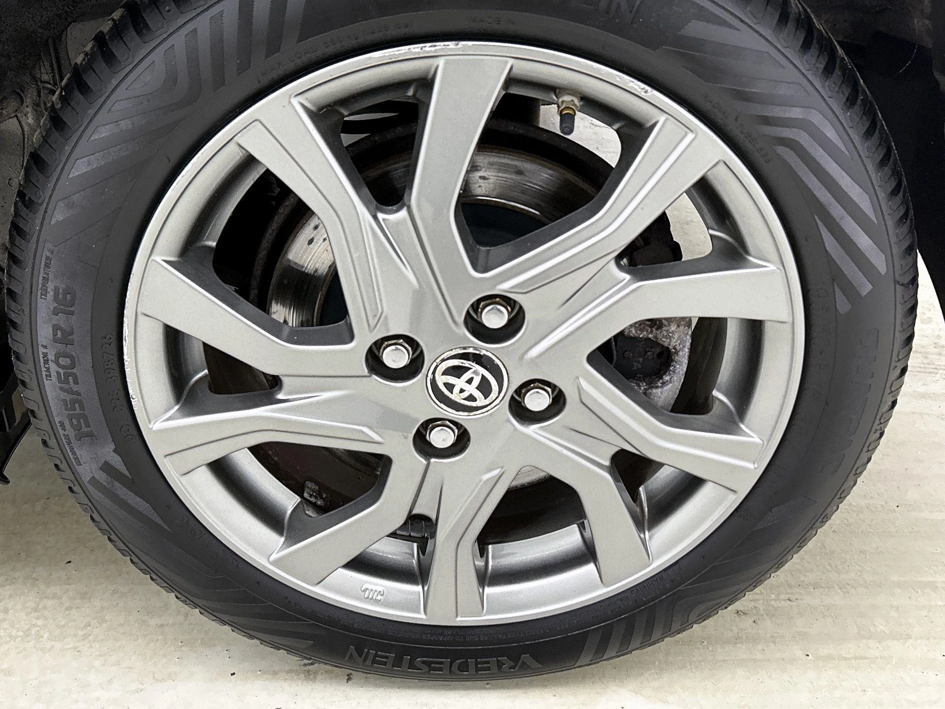 Toyota-Yaris-image-30