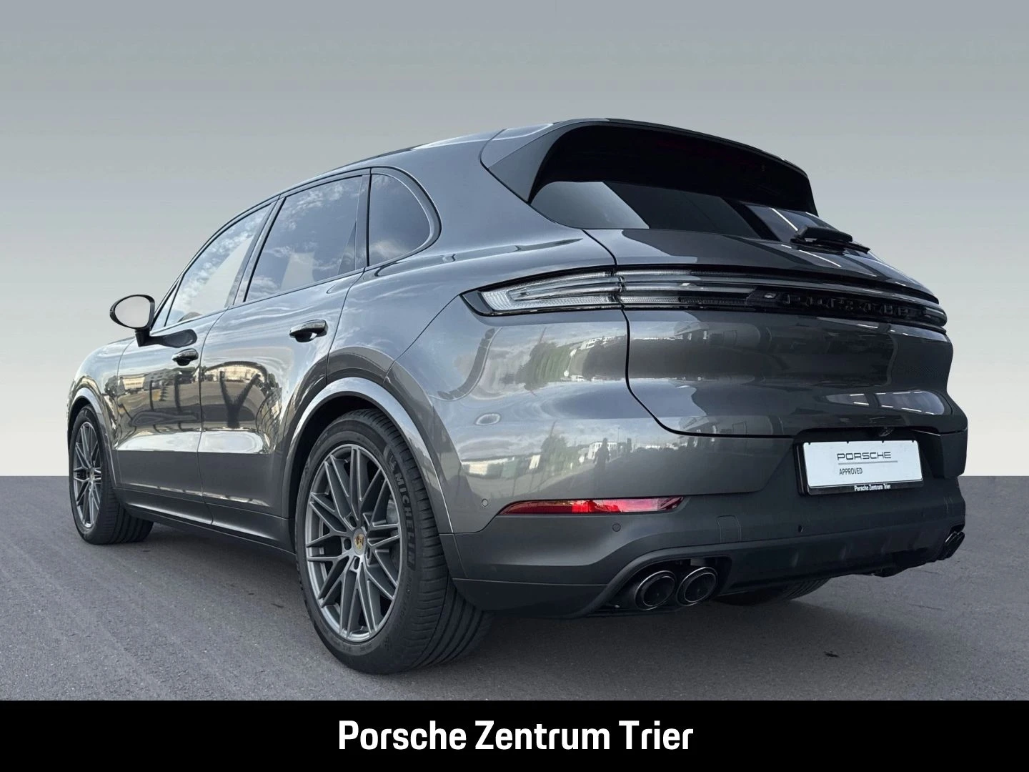 Porsche-Cayenne-image-2