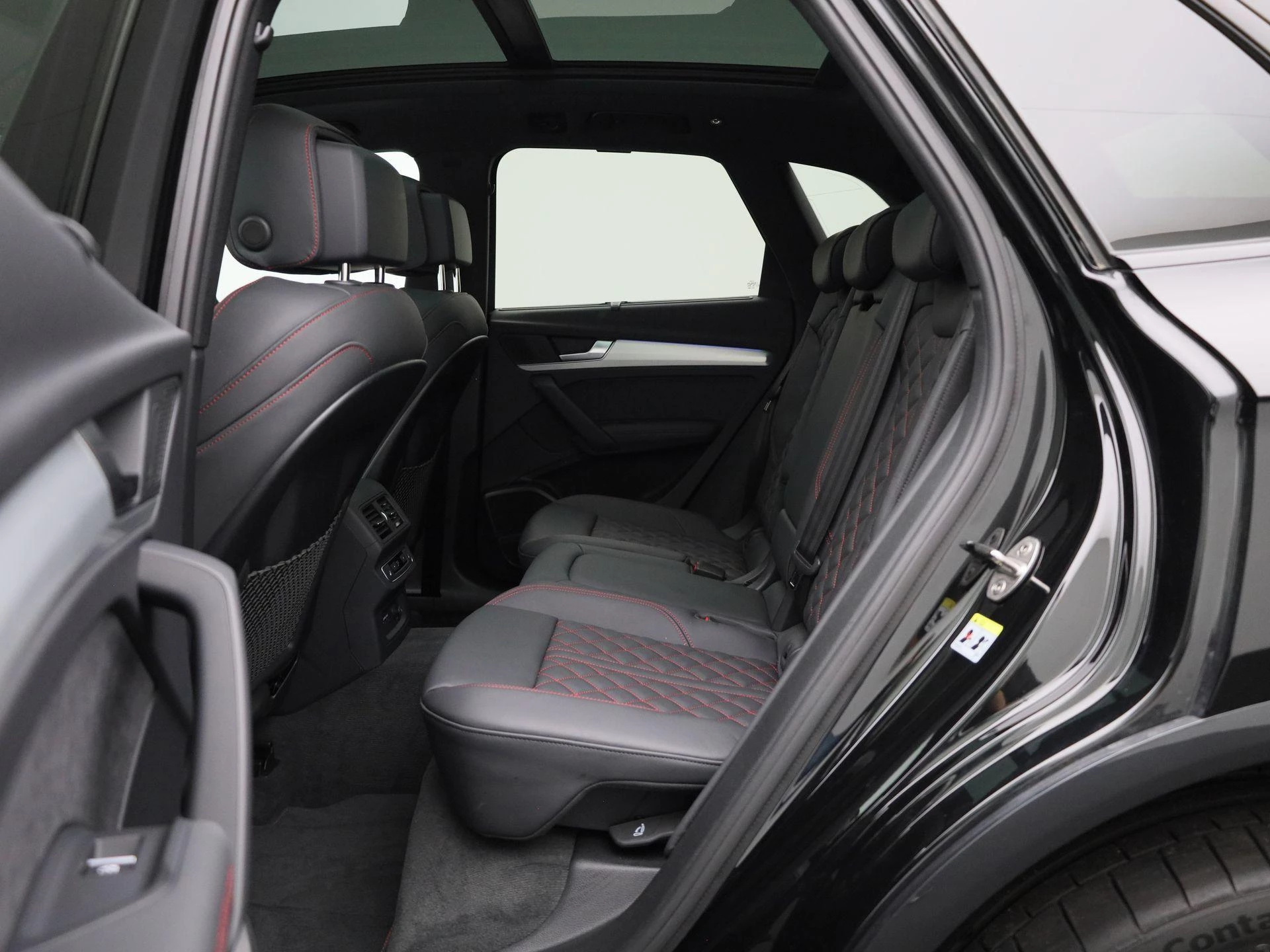 Audi Q5 50 TFSI e S edition Competition 299 PK