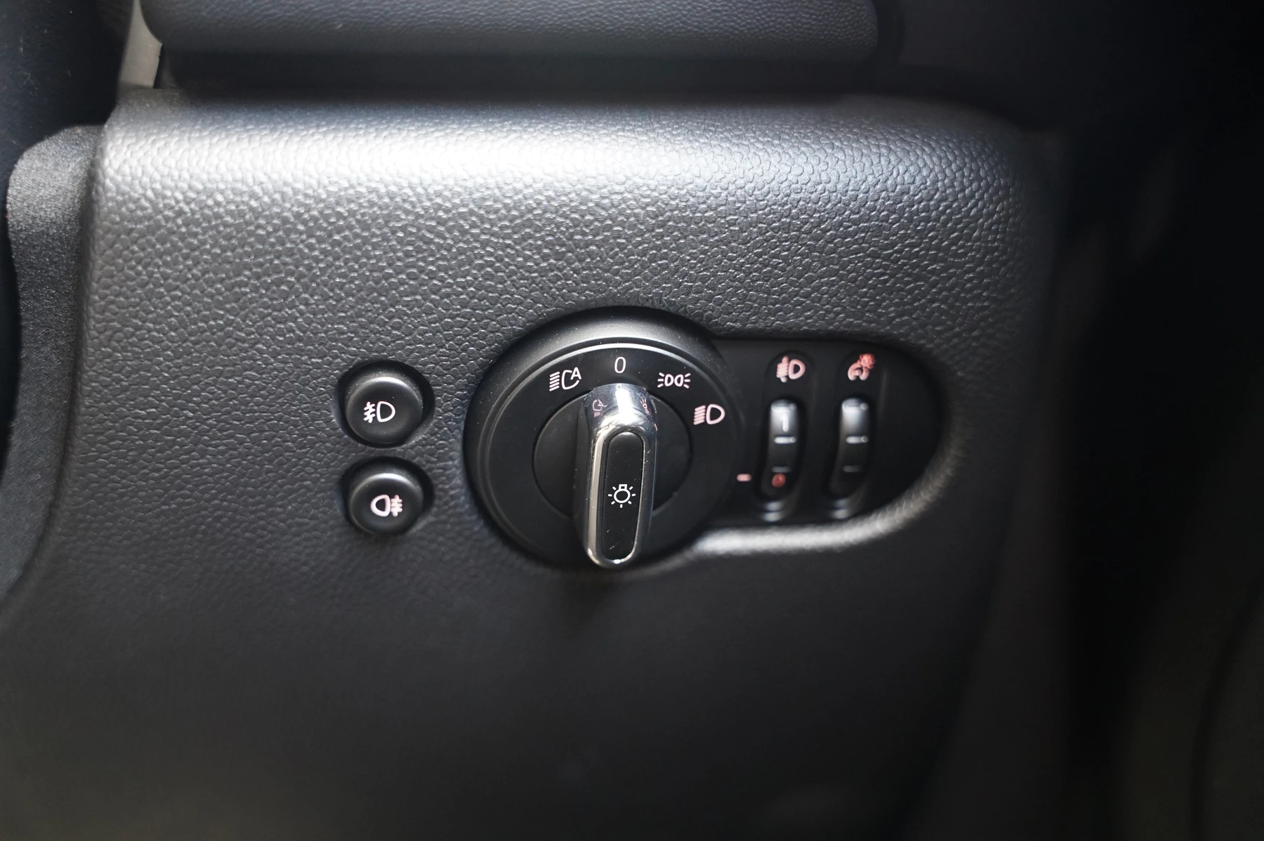MINI-Cooper-image-17