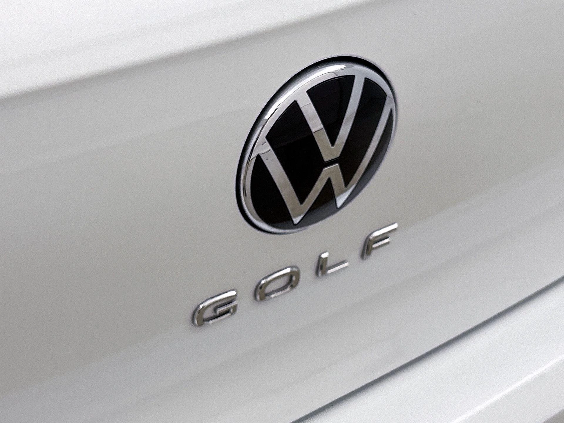 Volkswagen-Golf-image-29