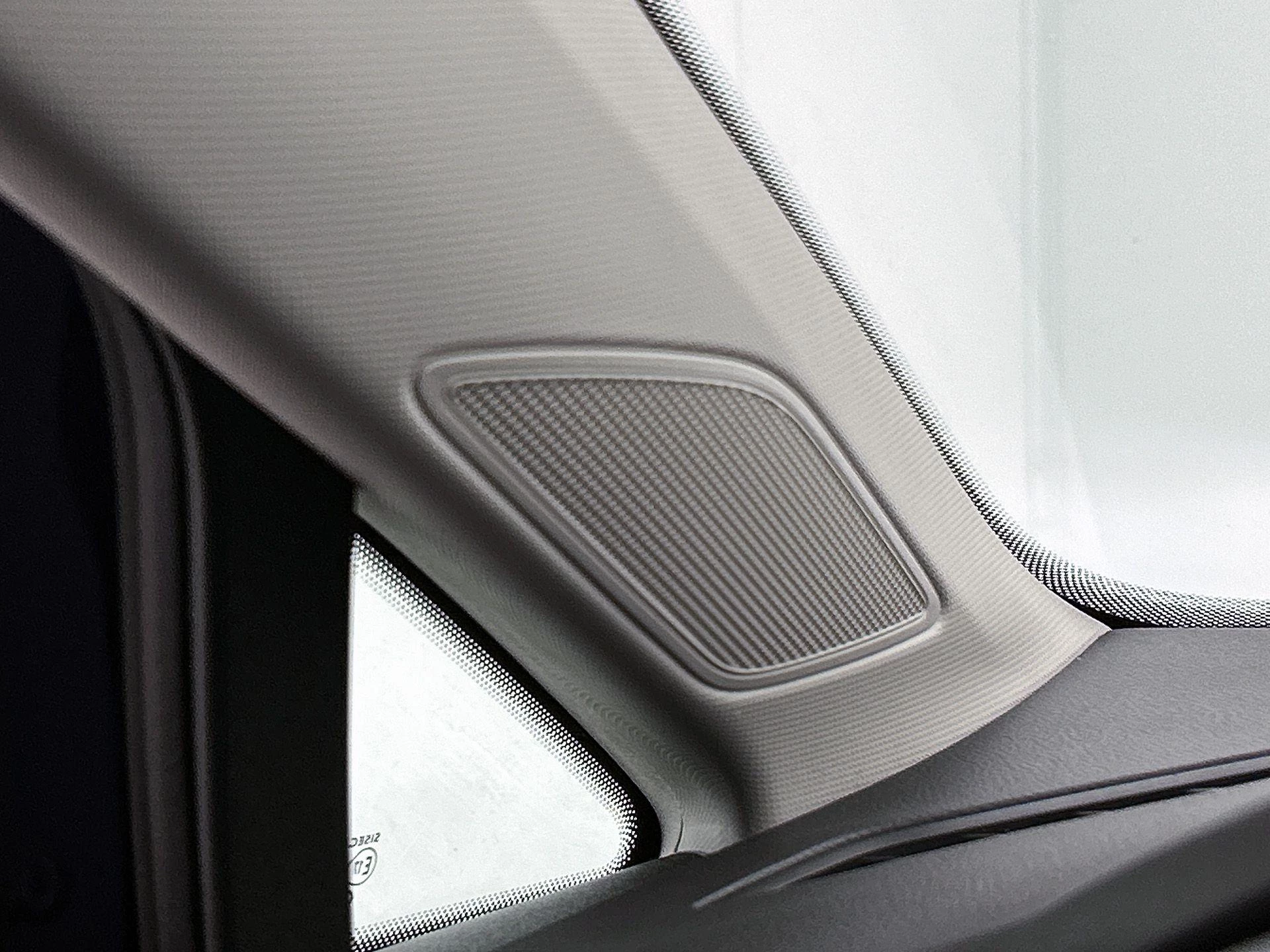 Volkswagen-Golf-image-10