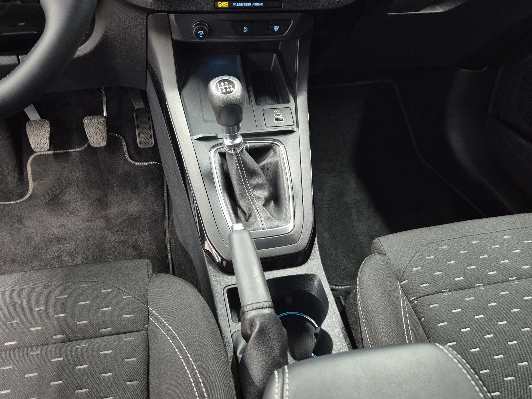 Ford-Puma-image-13