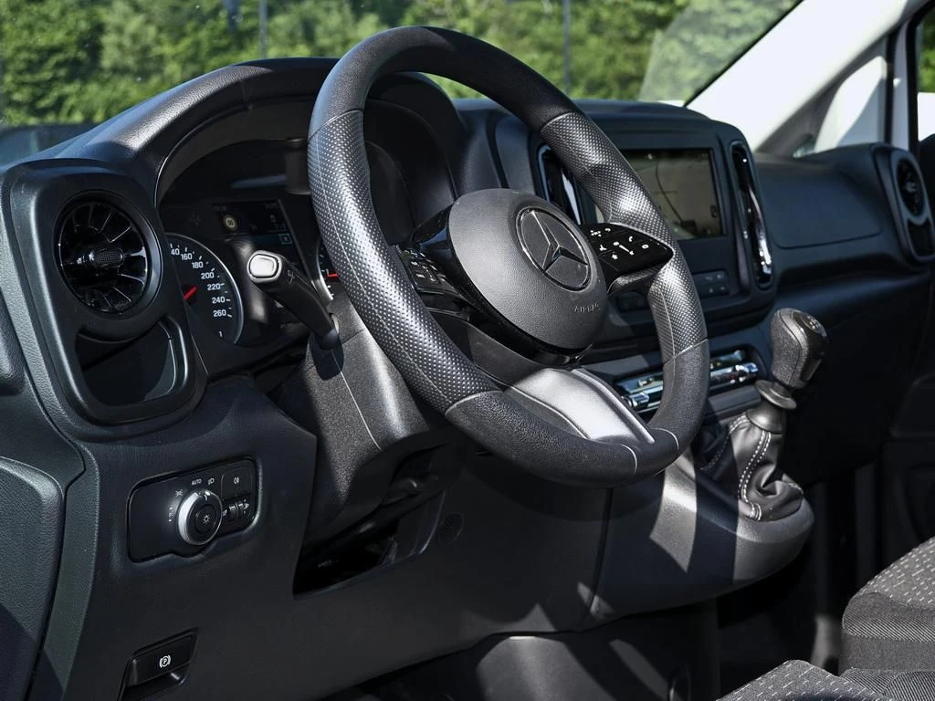Mercedes-Benz-Vito 116-image-8
