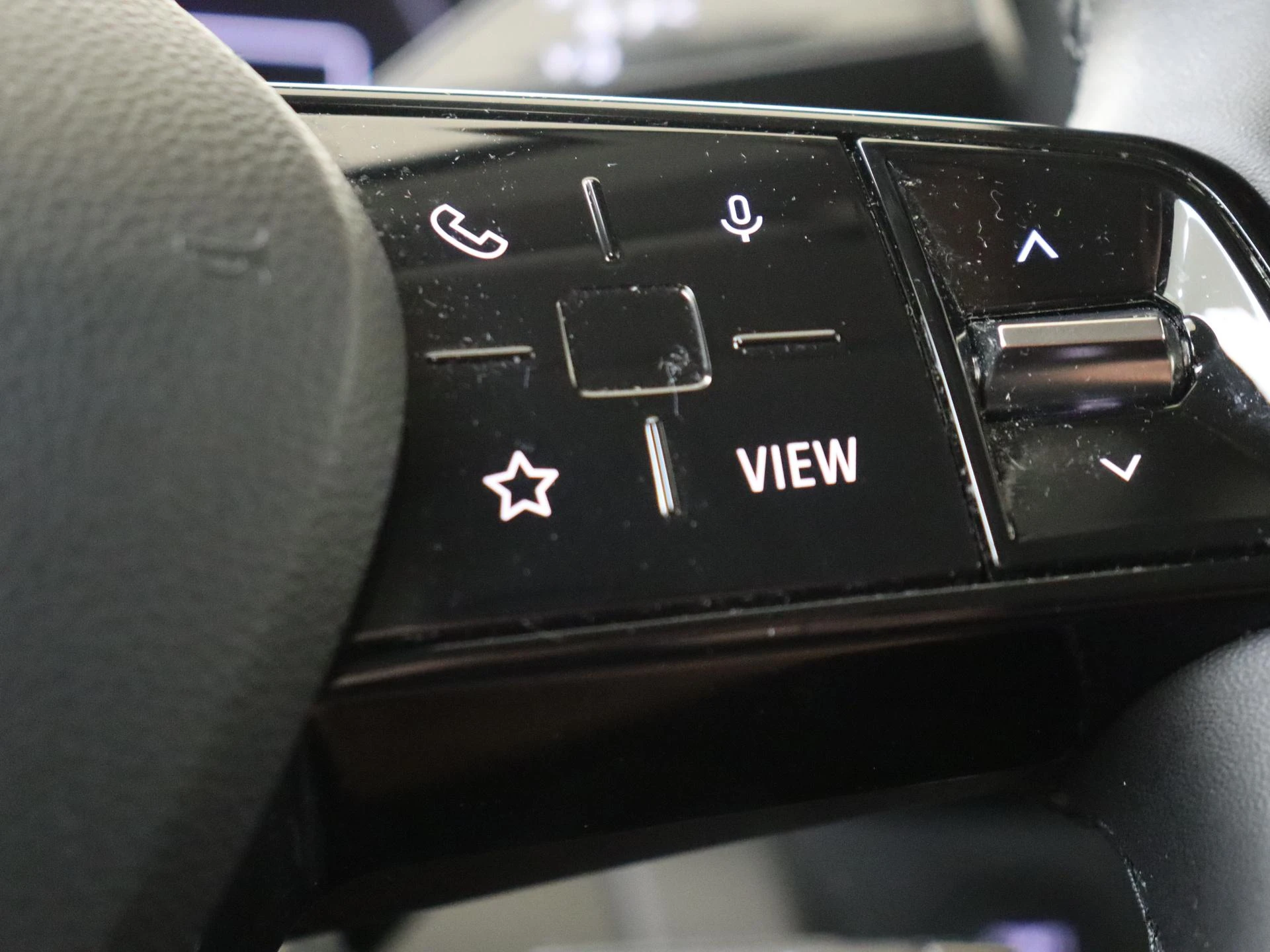 Renault-Megane E-Tech-image-12