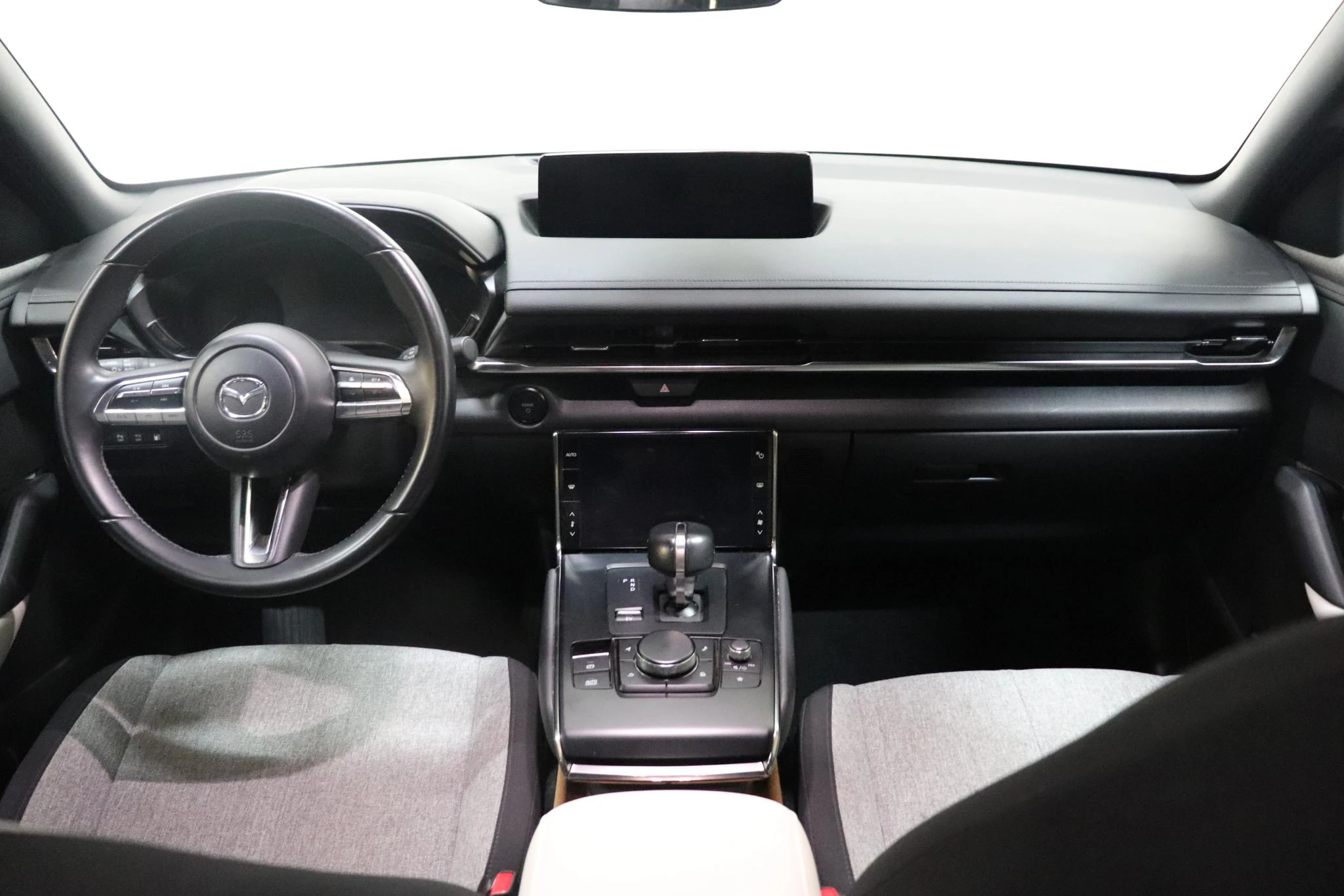 Mazda-MX-30-image-13