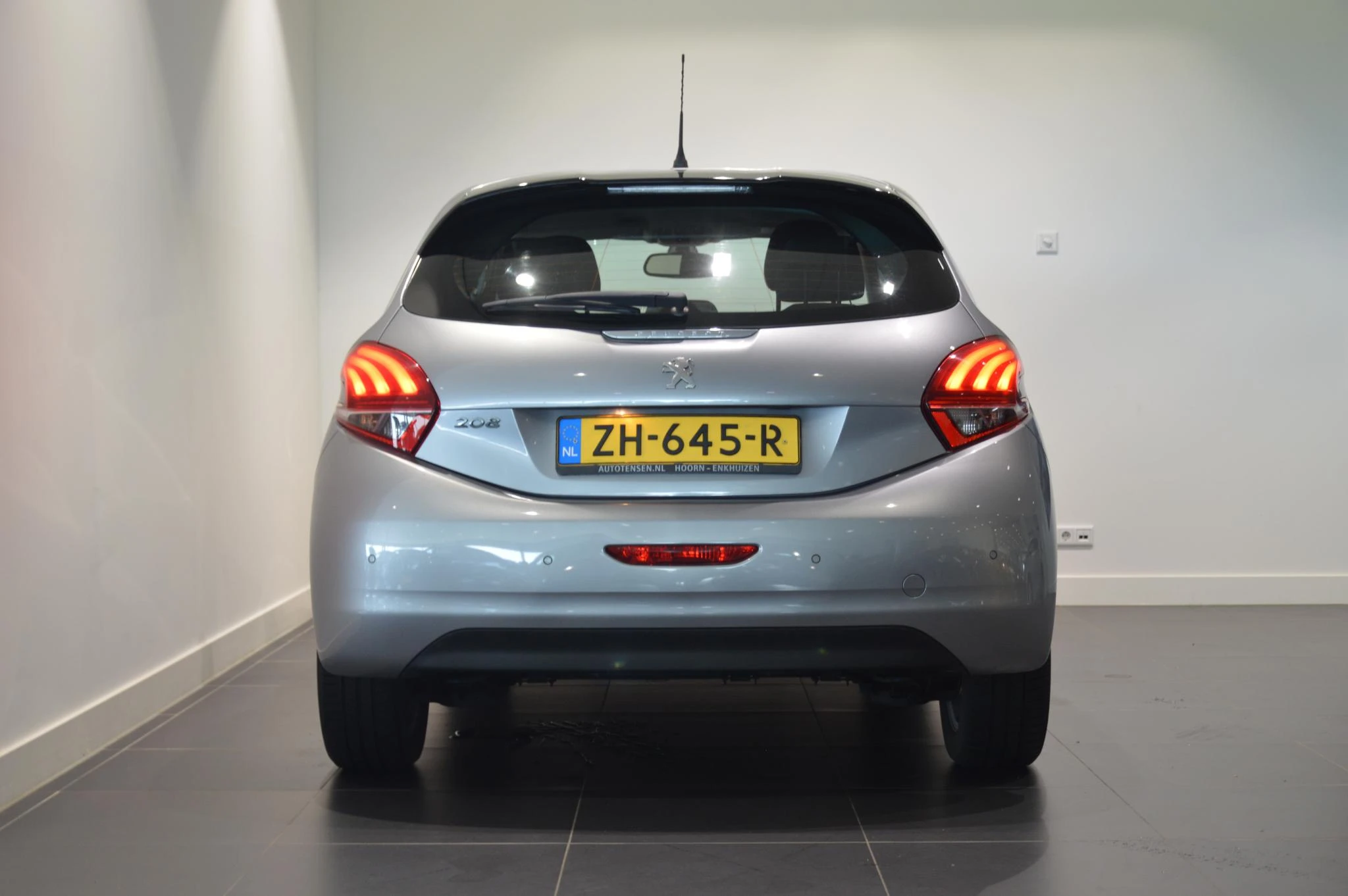 Peugeot 208 Signature