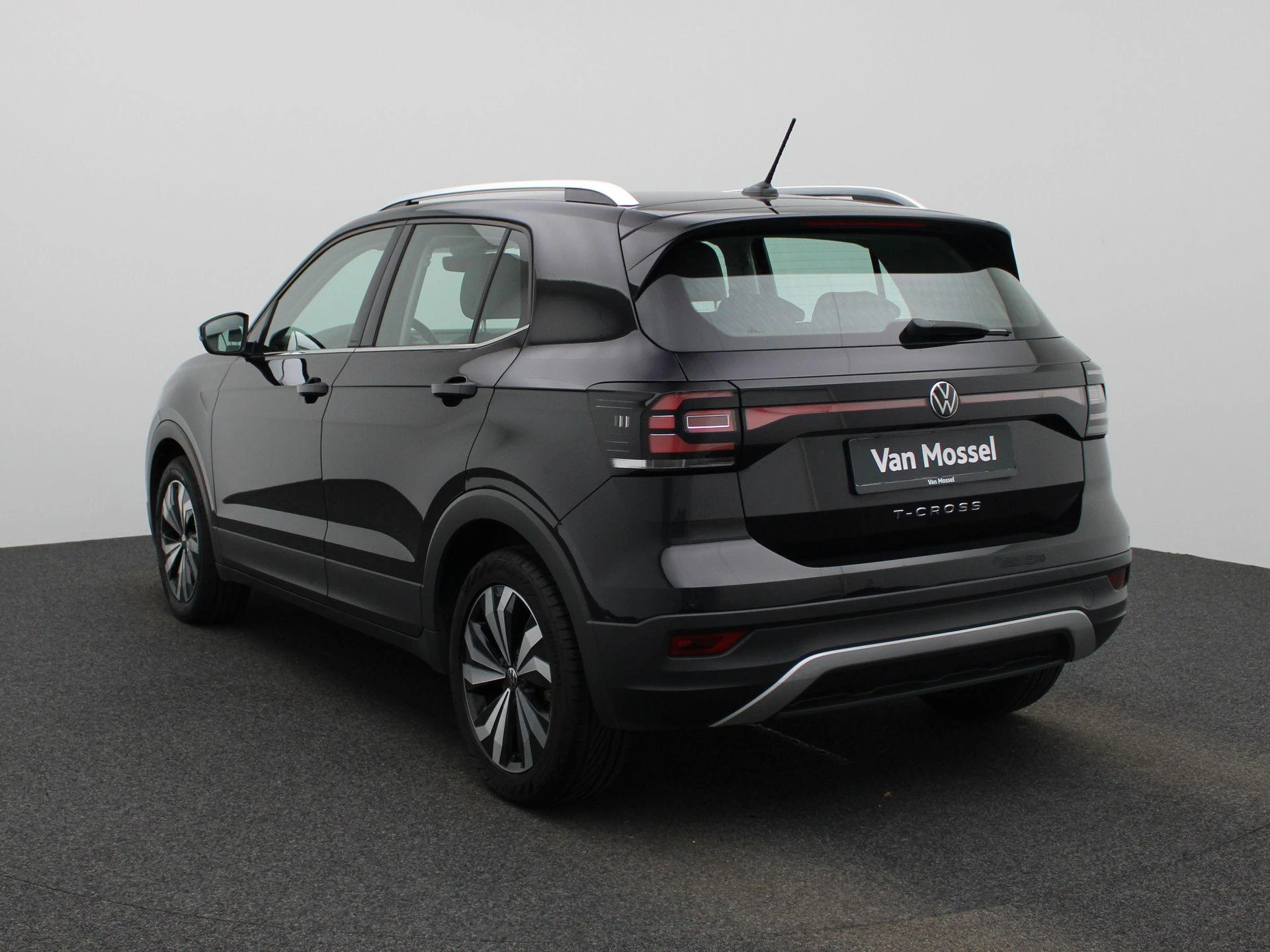 Volkswagen-T-Cross-image-1