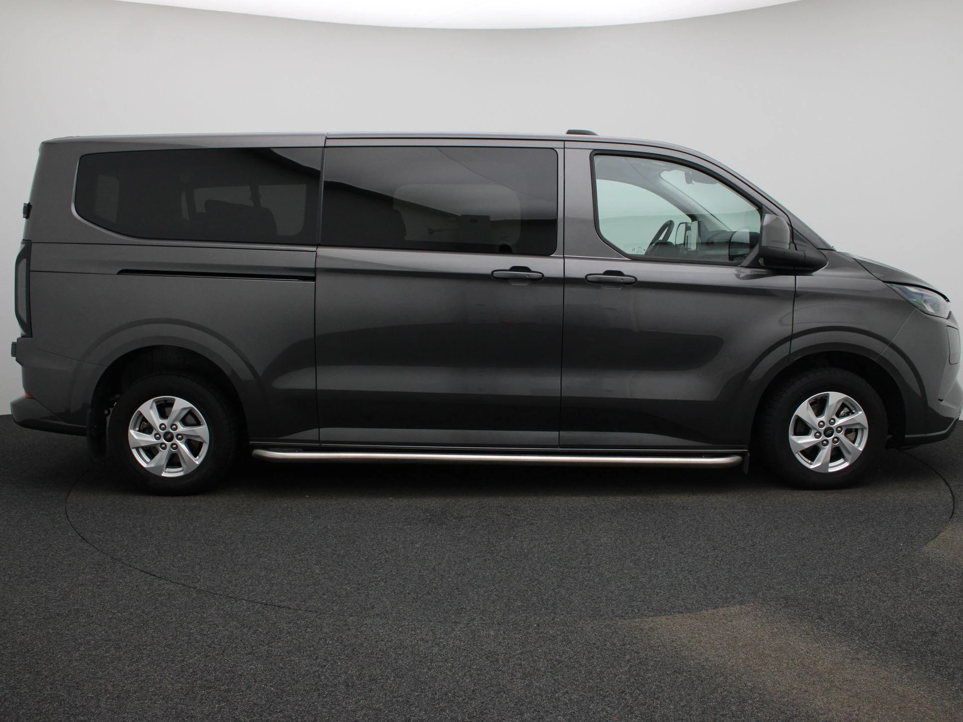 Ford-Transit Custom-image-5