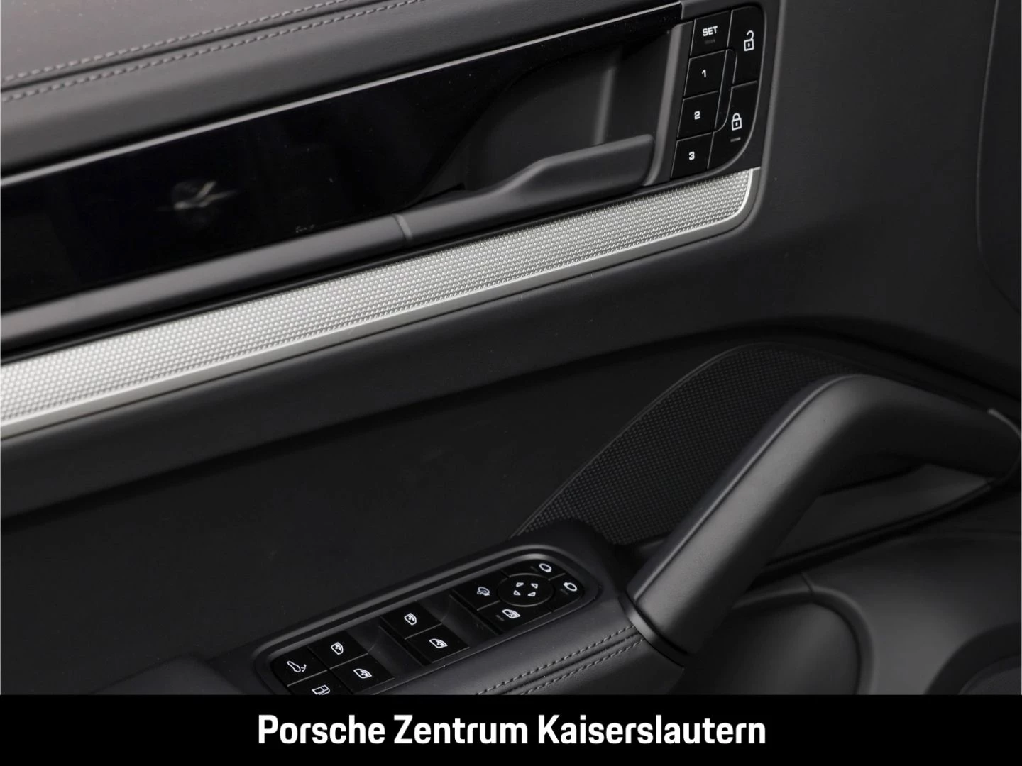 Porsche Cayenne E-Hybrid Surround-View InnoDrive BOSE -