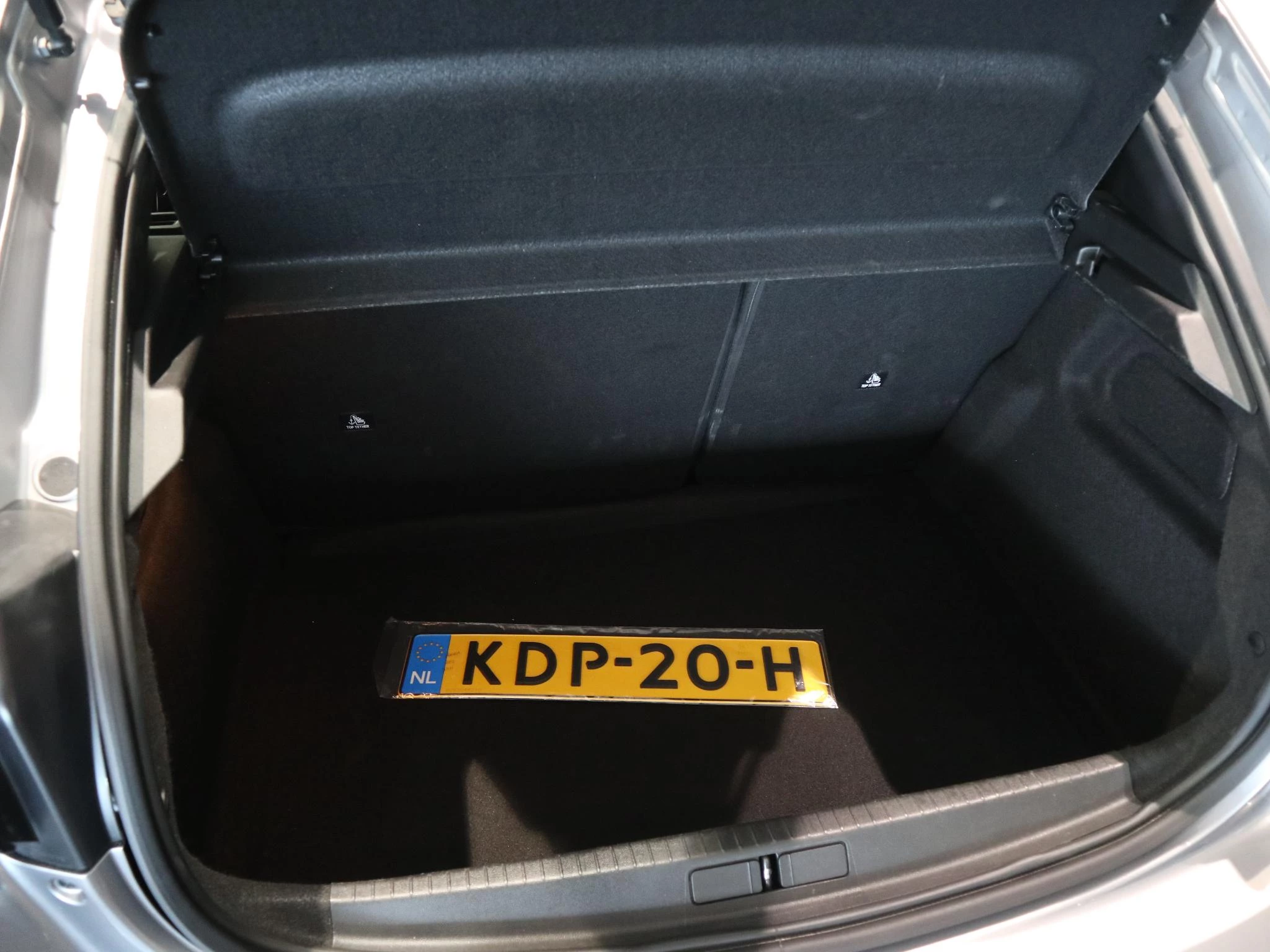 Peugeot-208-image-18