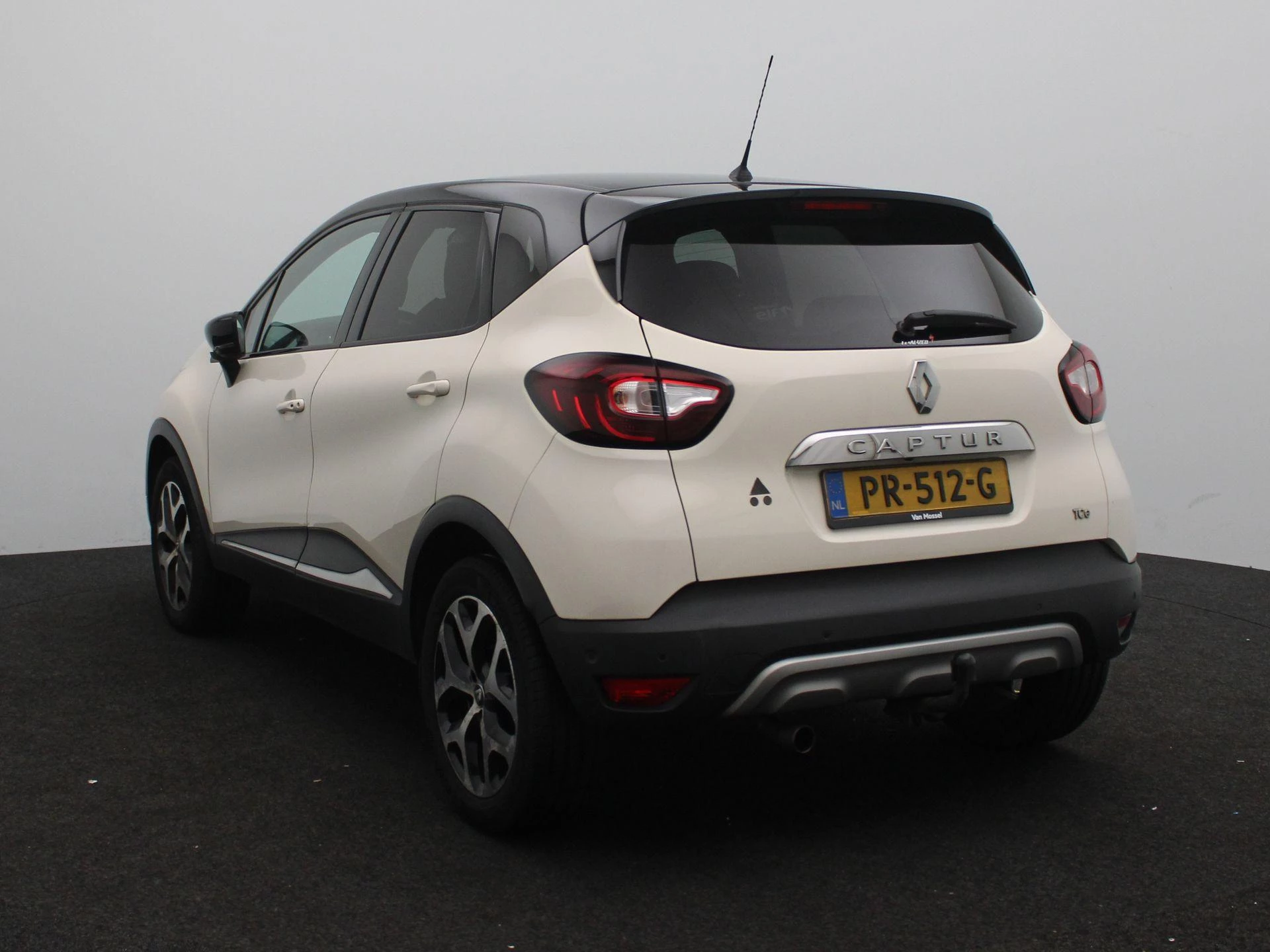 Renault-Captur-image-1