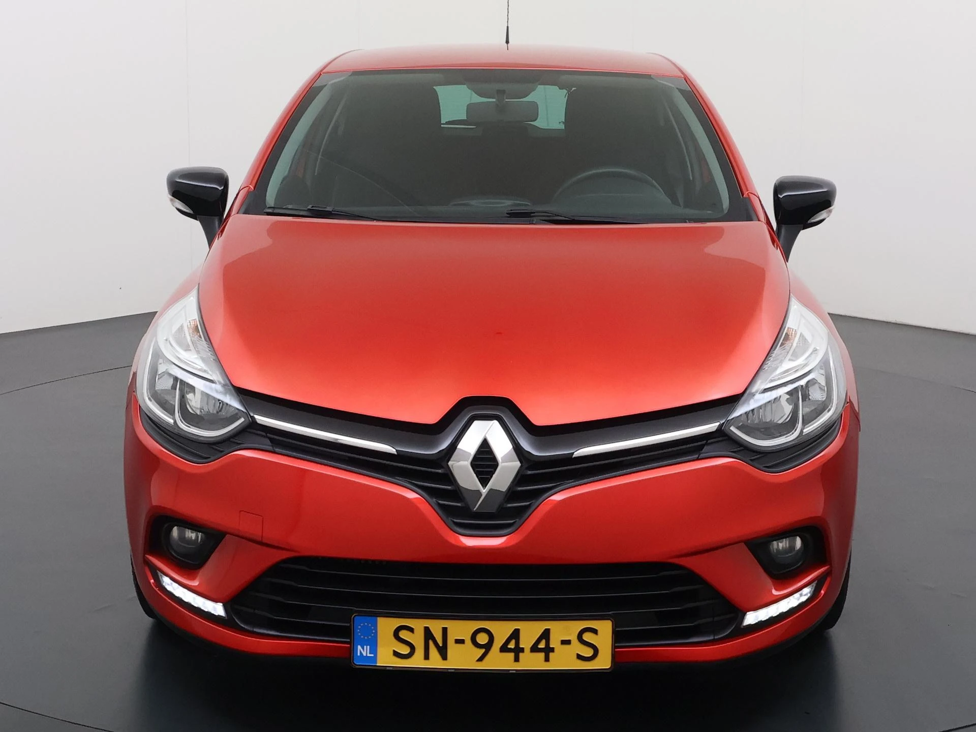 Renault-Clio-image-8