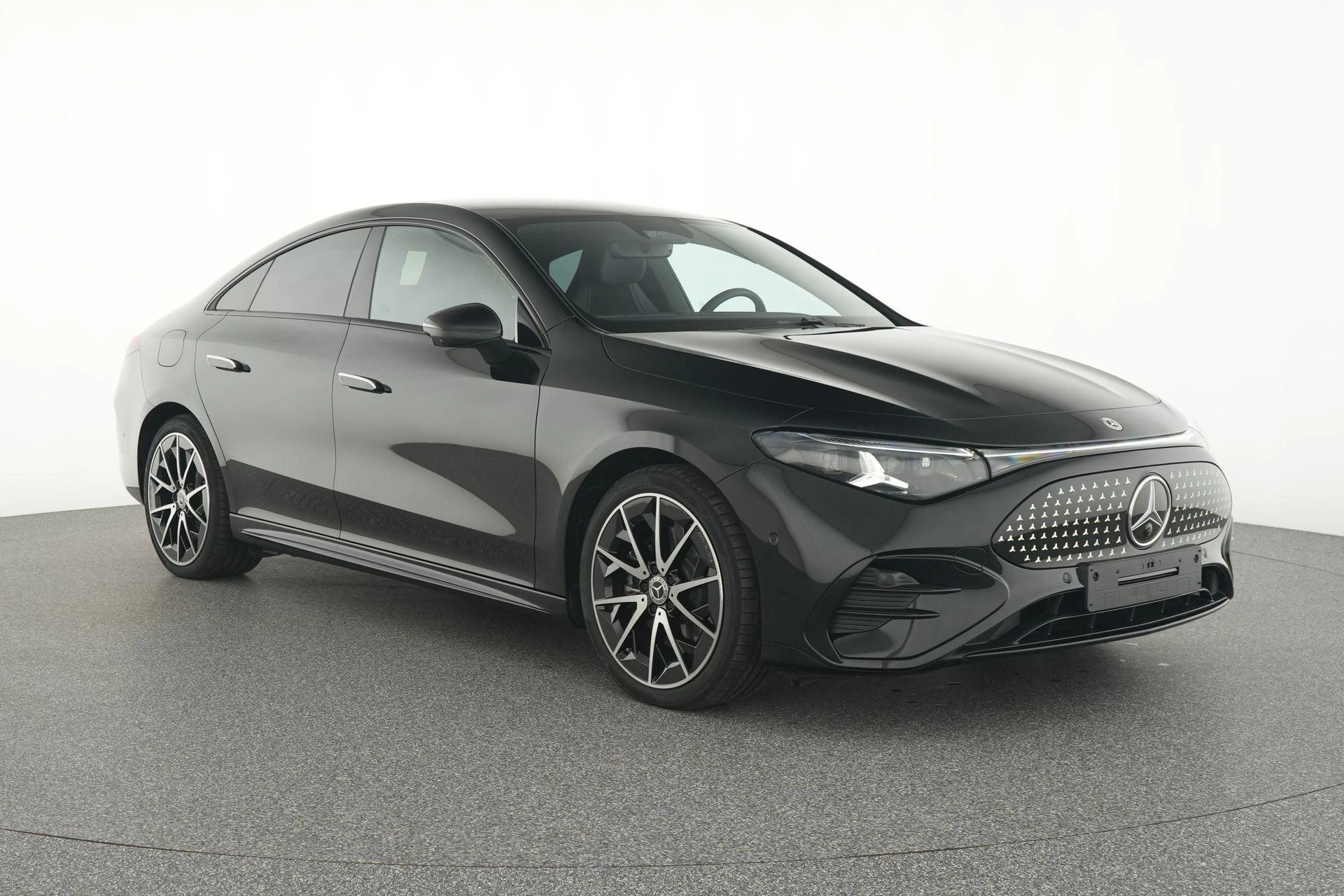 Mercedes-Benz-CLA-image-1