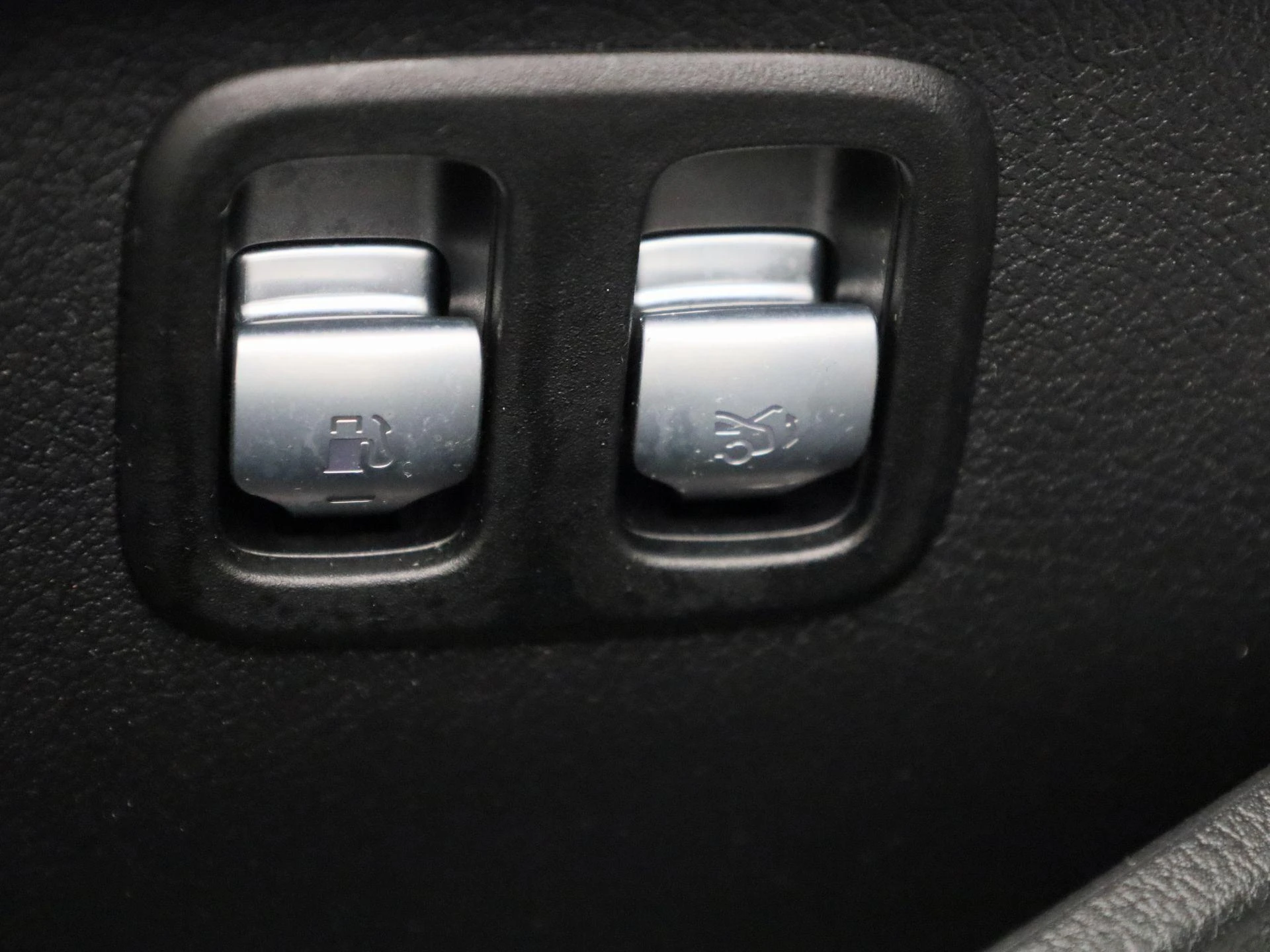 Mercedes-Benz-C-Klasse-image-37