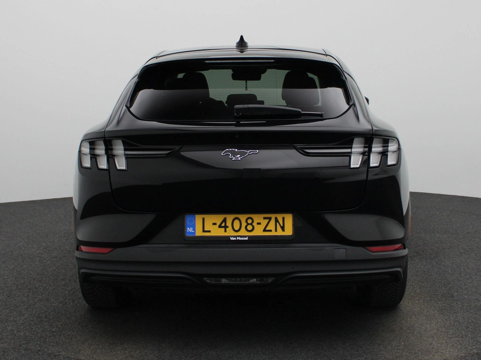 Ford-Mustang Mach-E-image-4