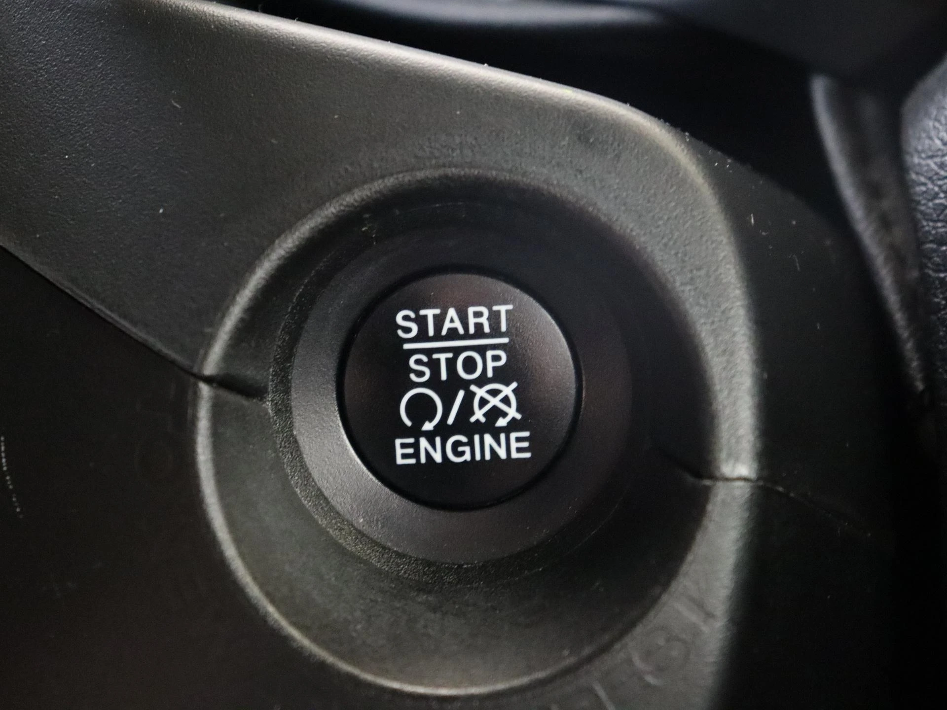 Jeep-Renegade-image-20