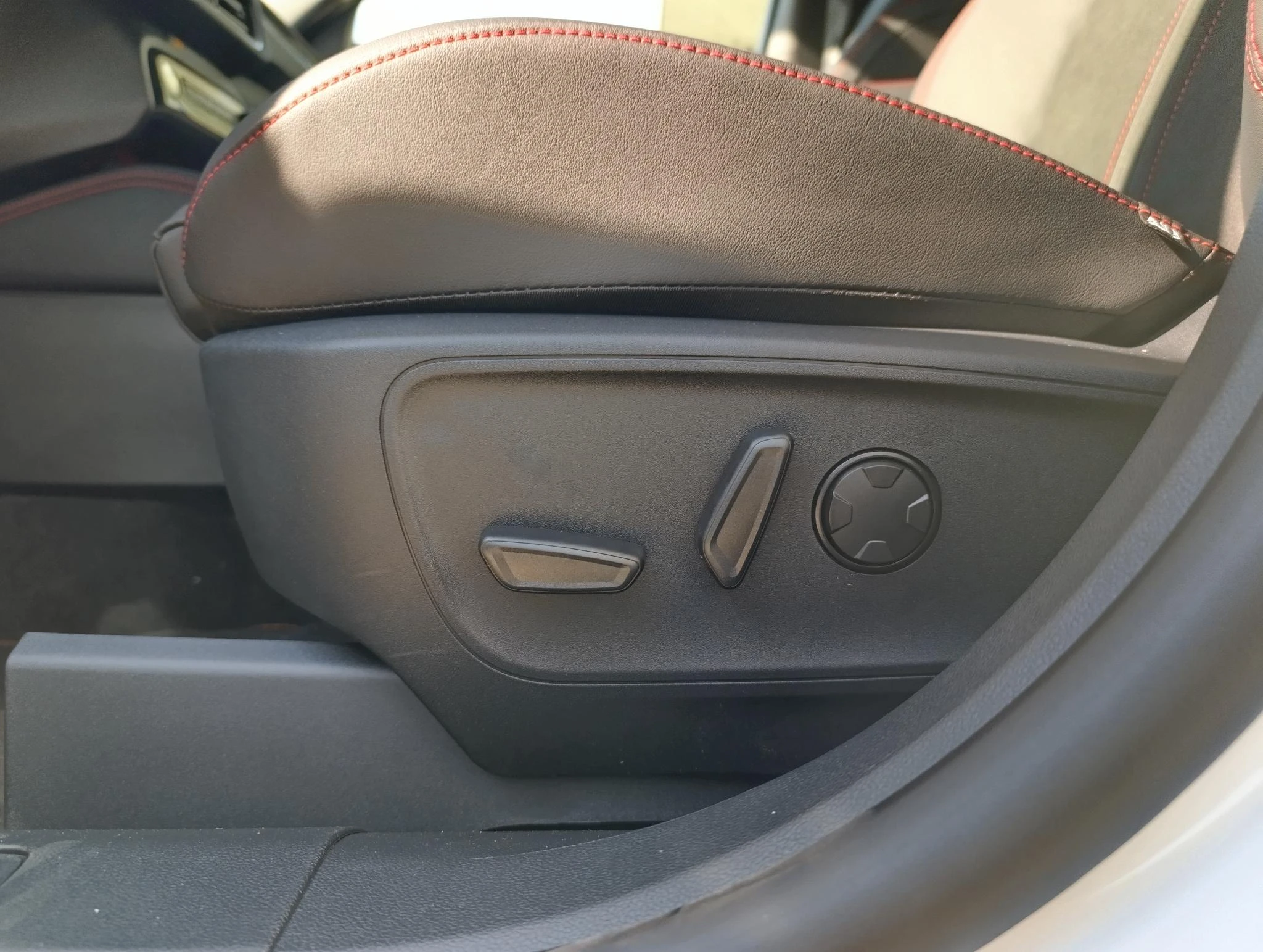 Ford-Kuga-image-12