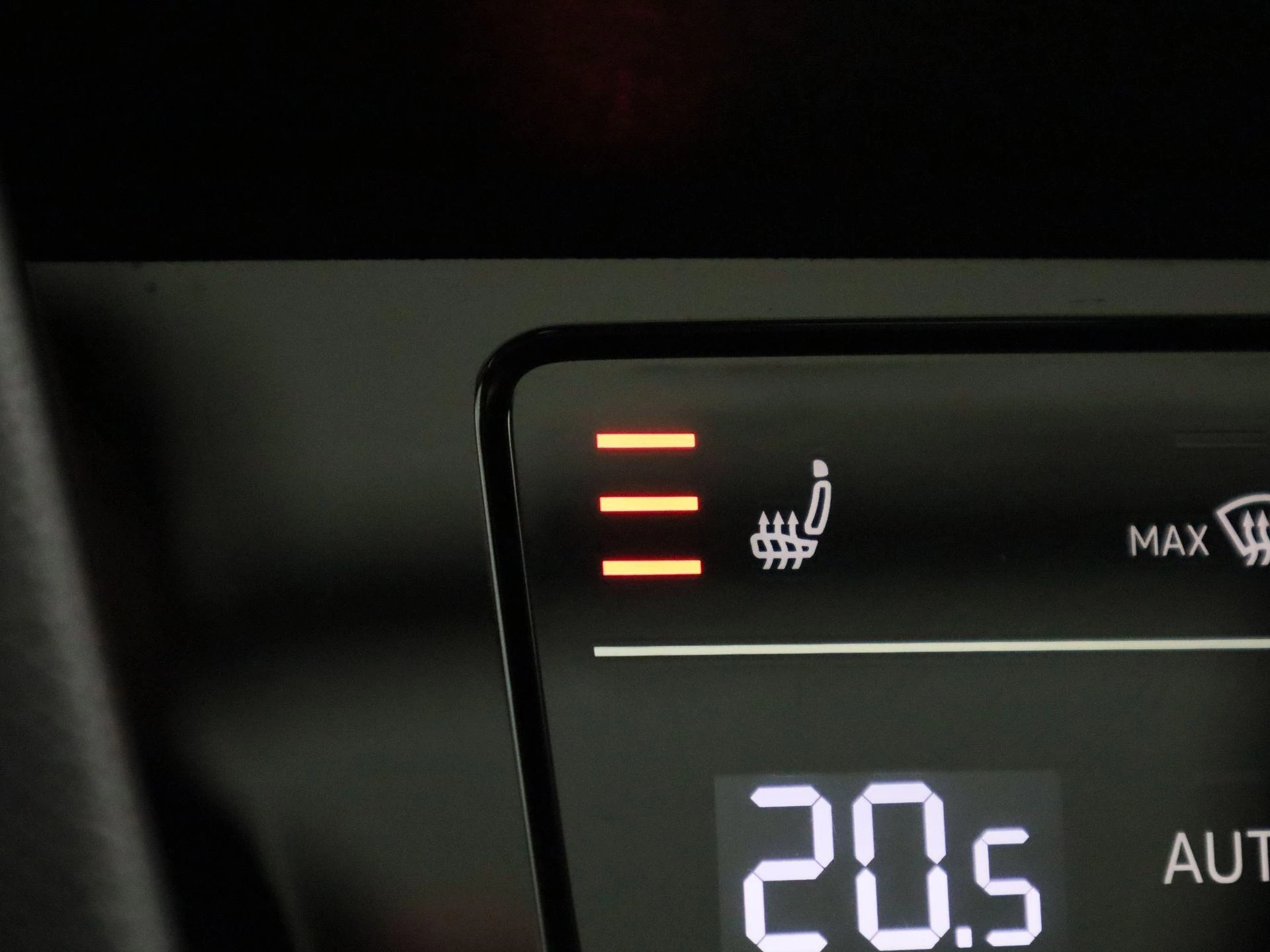 Volkswagen-Passat-image-22