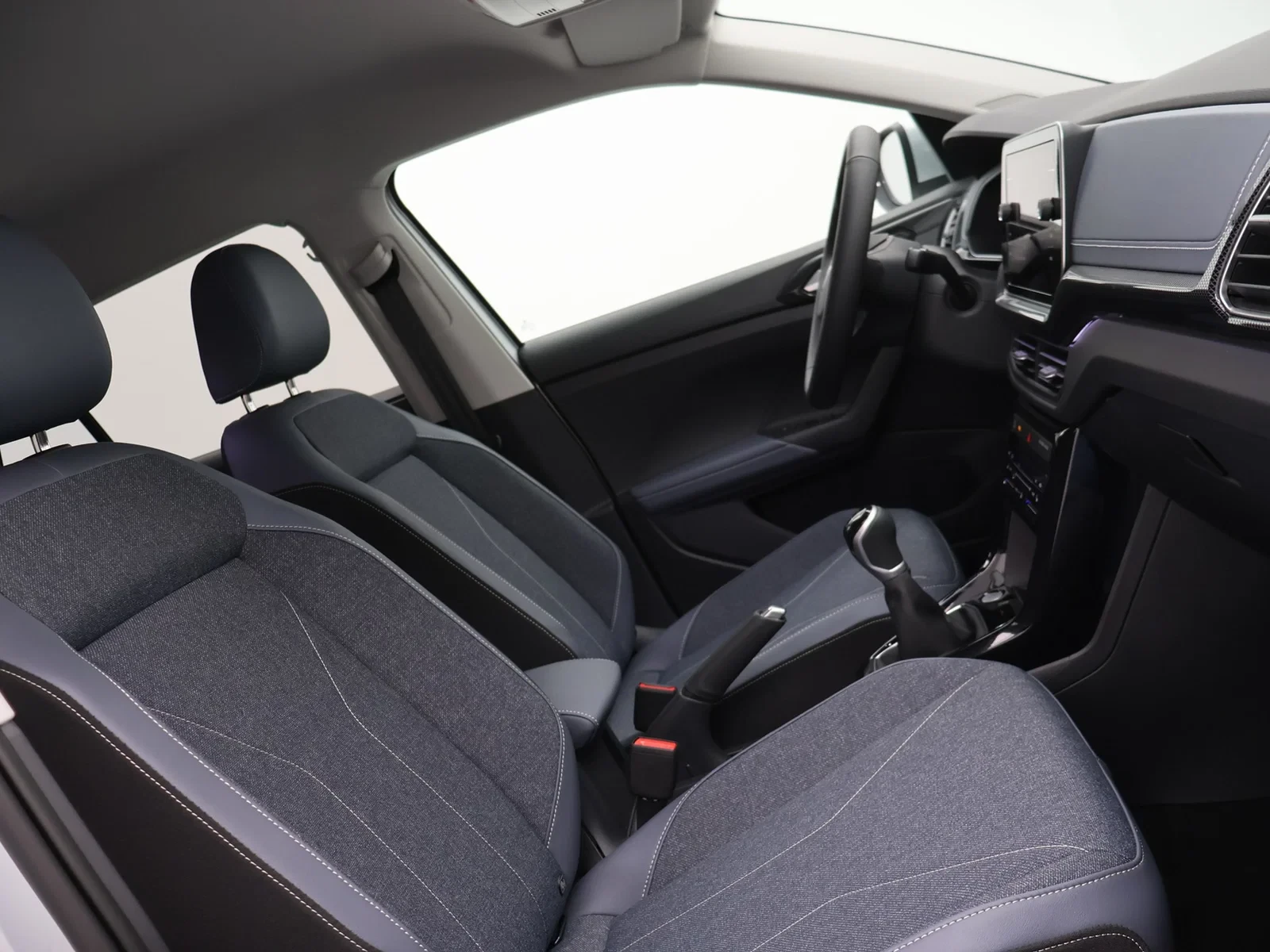 Volkswagen-T-Cross-image-8