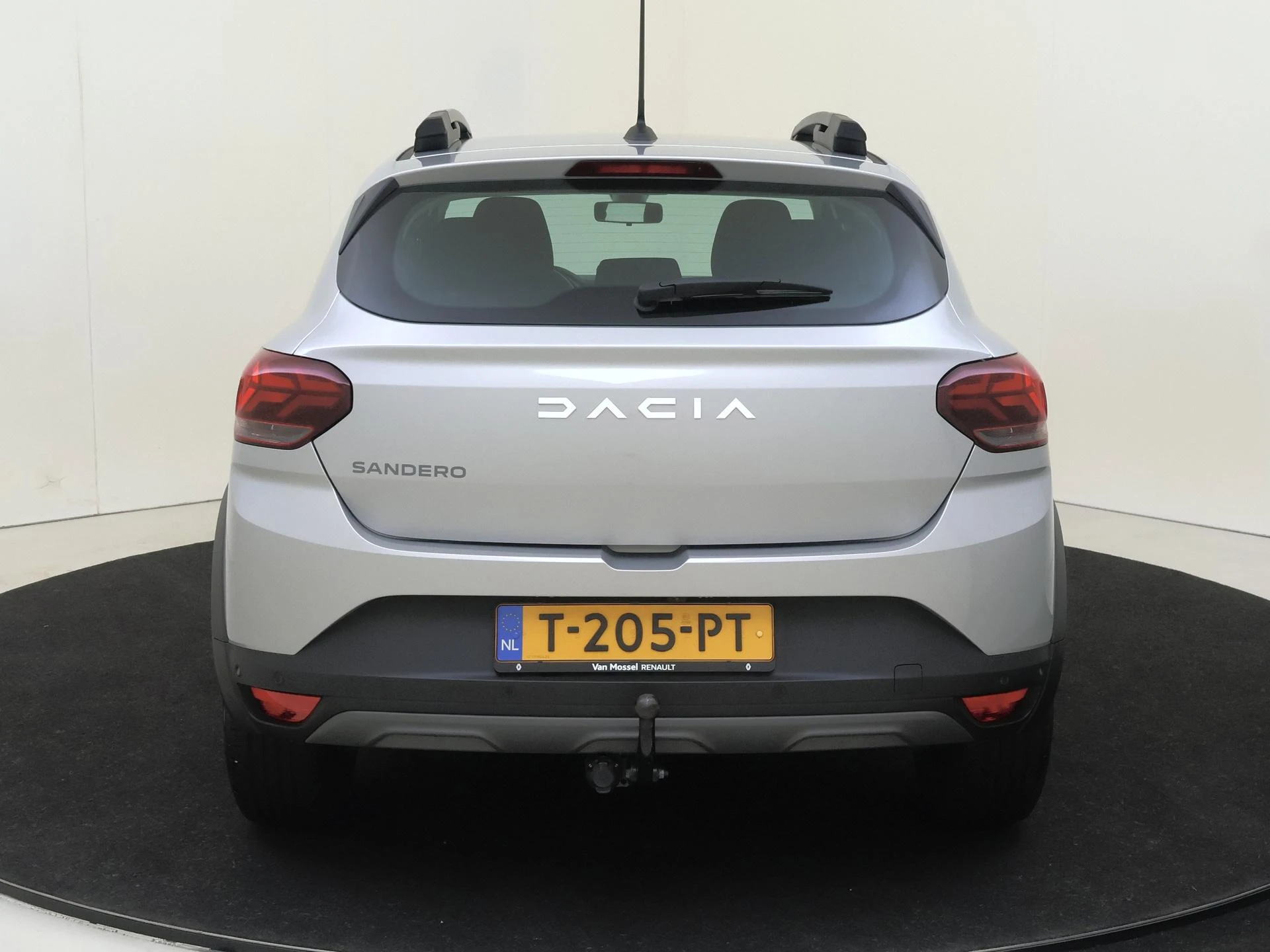 Dacia-Sandero Stepway-image-6