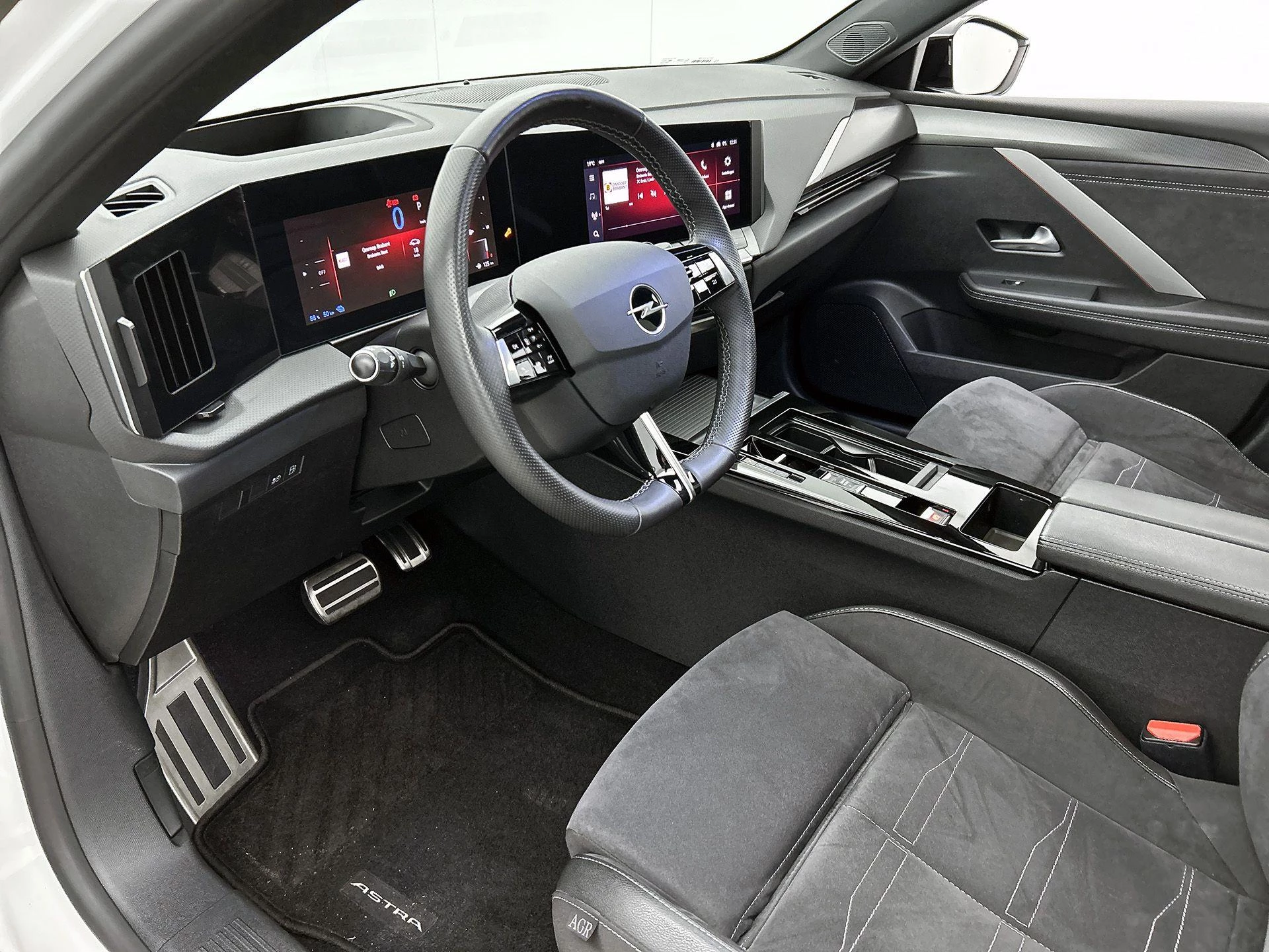 Opel Astra 1.6T GS Line Hybrid
