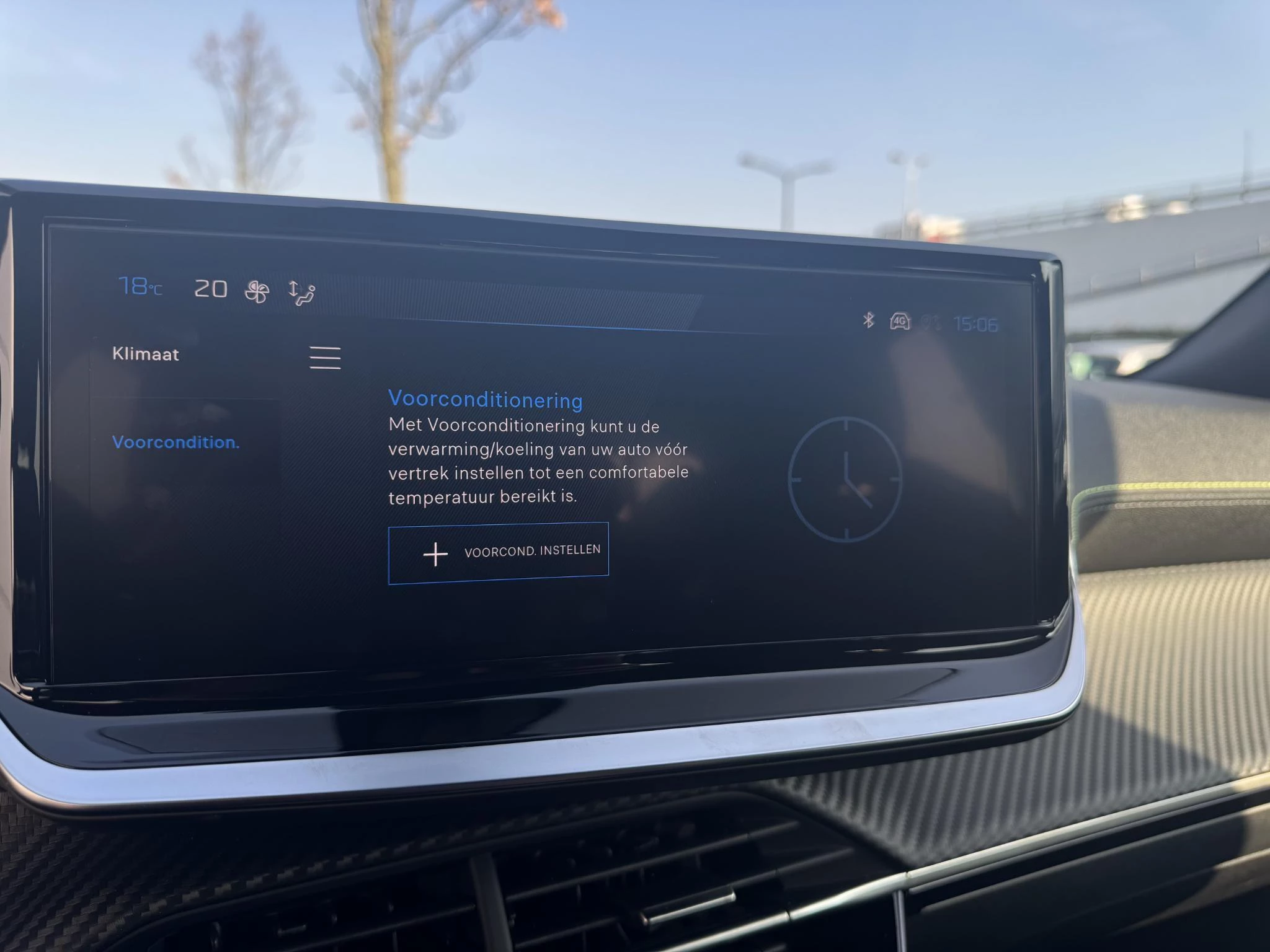 Peugeot-e-2008-image-30