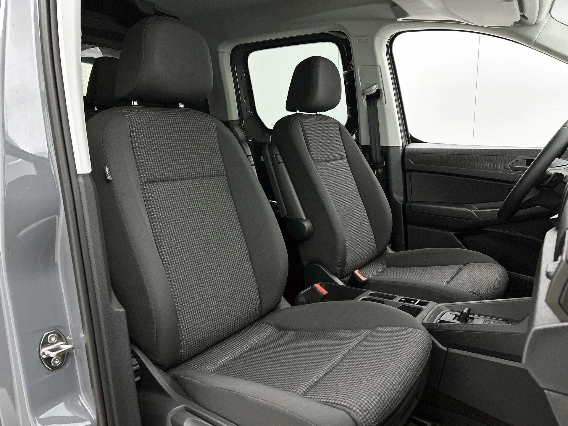 Volkswagen-Caddy-image-38