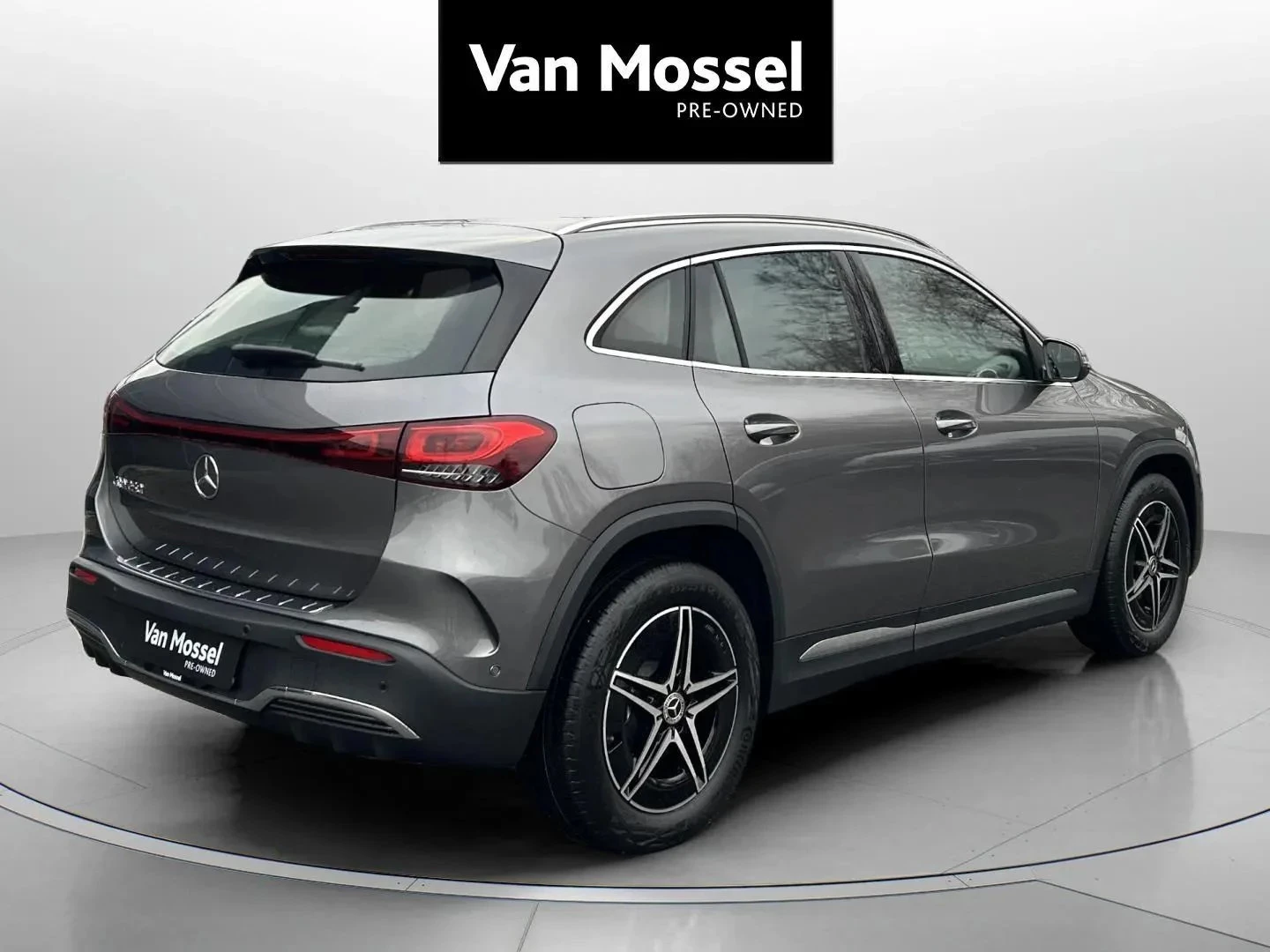 Mercedes-Benz-EQA-image-5