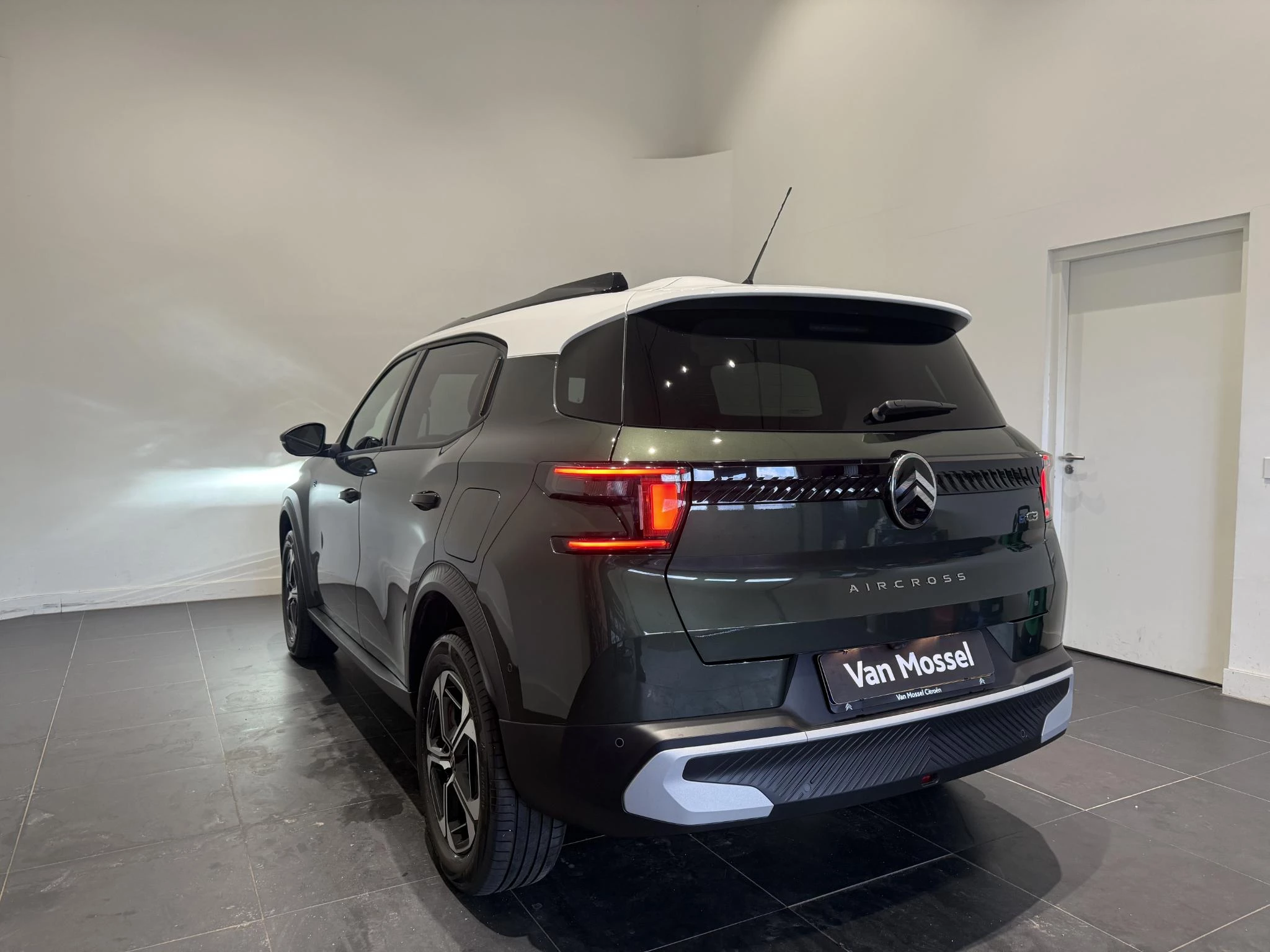 Citroën-ë-C3 Aircross-image-4