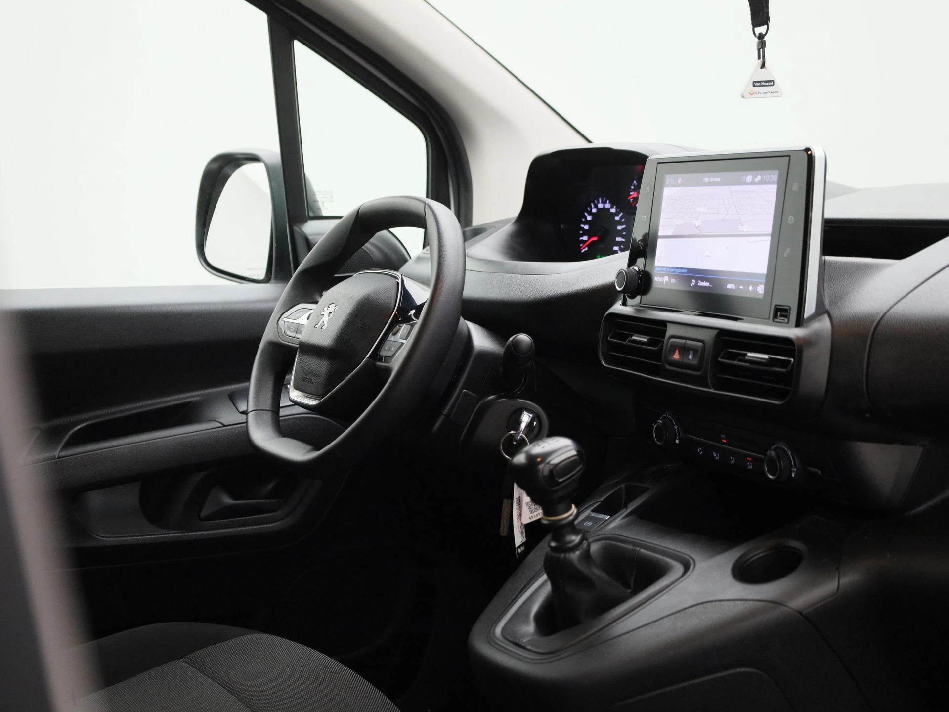 Peugeot-Partner-image-7