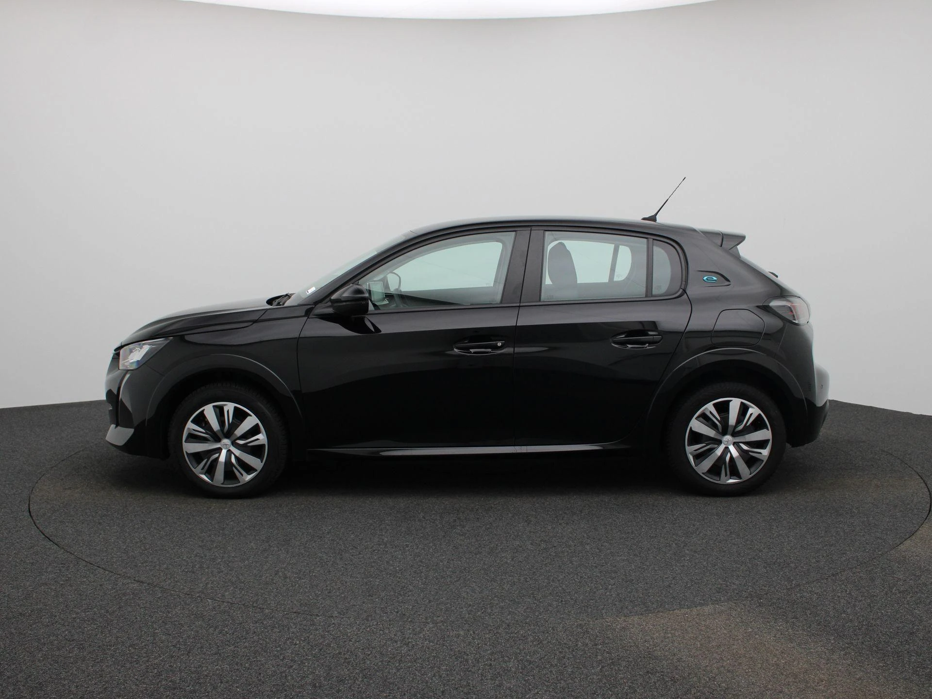 Peugeot-e-208-image-4