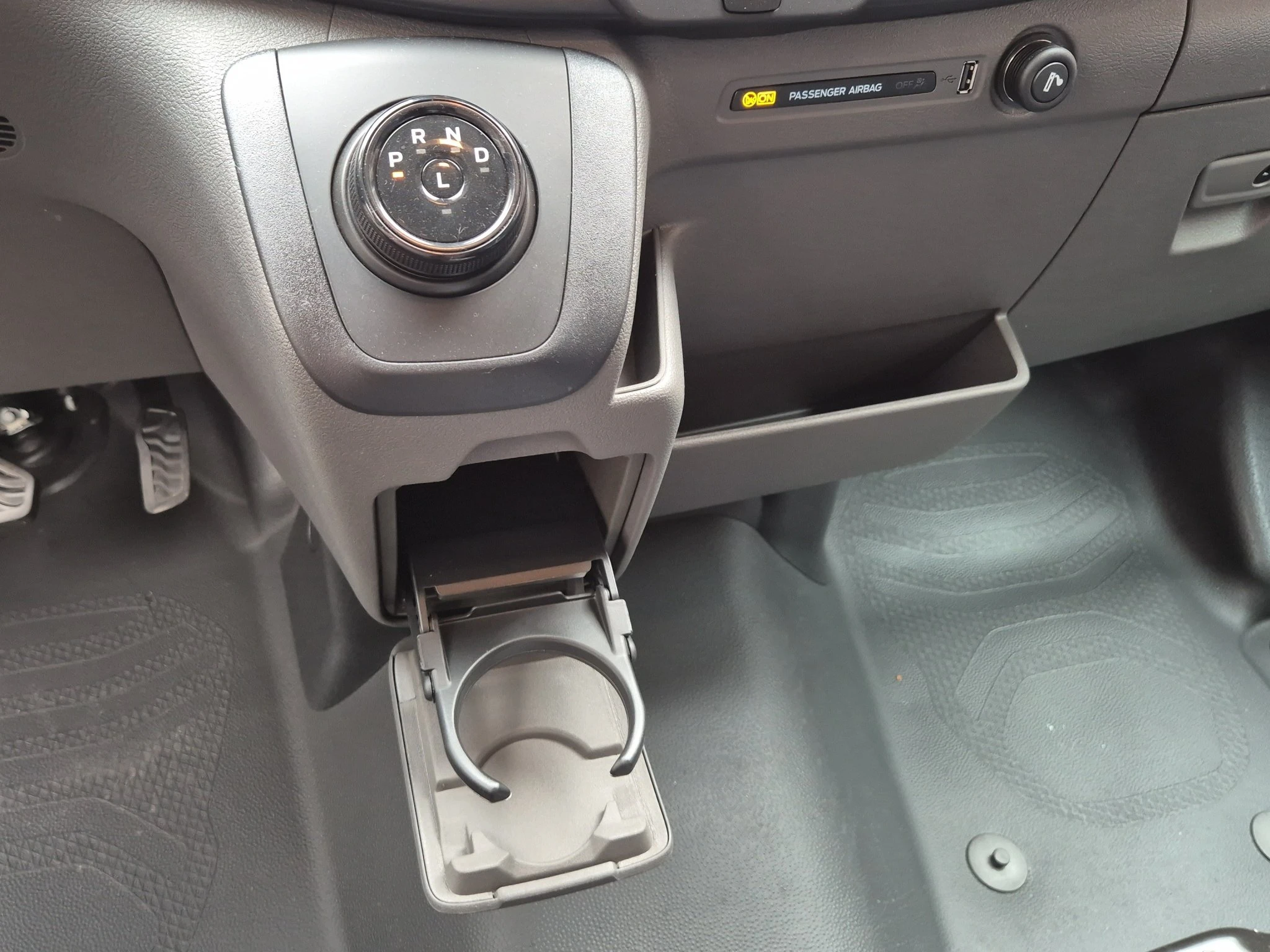 Ford-Transit-image-13